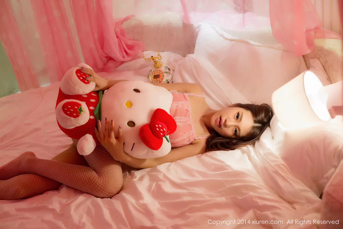 秀人集.com_[XiuRen秀人网]No.166_车模绮里嘉ula居家私房内衣系列露点诱惑写真70P