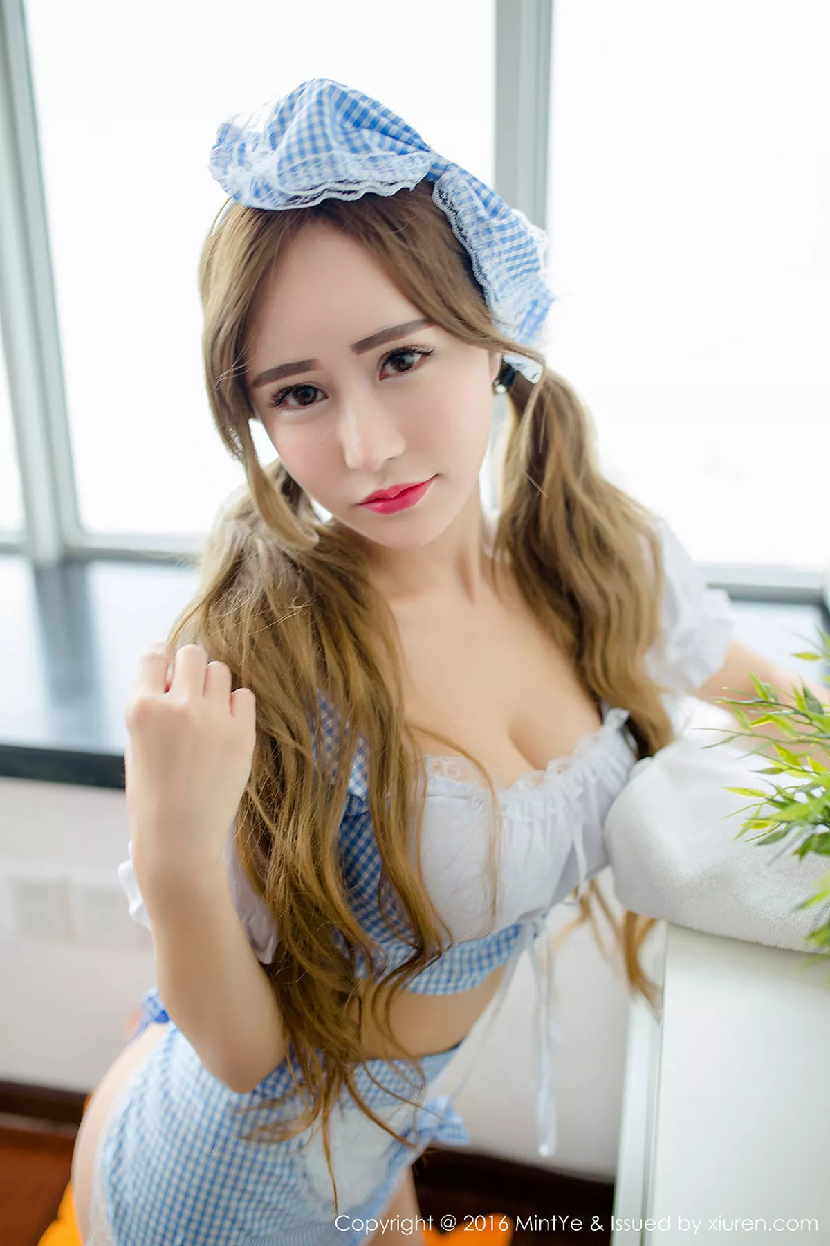 秀人集.com_[MintYe薄荷叶]Vol.001_嫩模何梦兮Stacy黑色蕾丝缕空情趣内衣秀白嫩翘臀诱惑写真71P