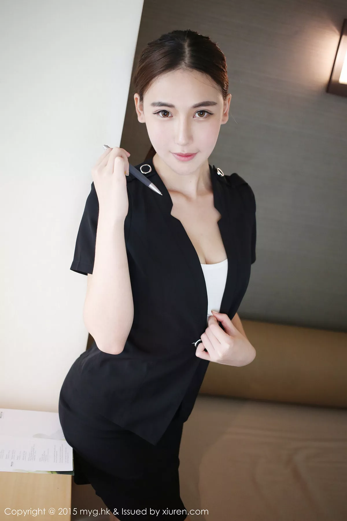 秀人集.com_[MyGirl美媛馆]Vol.161_嫩模熊吖BOBO黑色教师制服吊带丝袜性感迷人写真40P