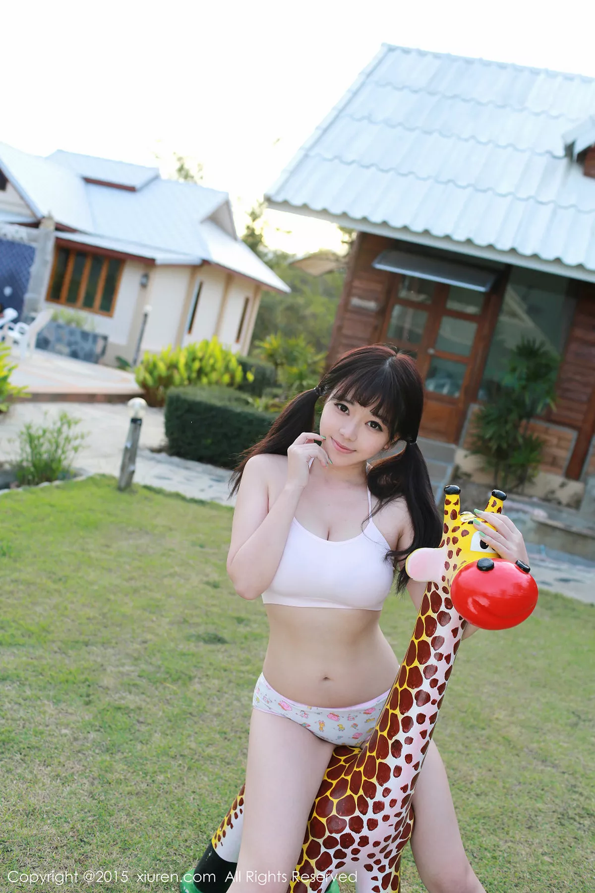 秀人集.com_[XiuRen秀人网]No.291_嫩模刘飞儿Faye泰国清迈旅拍白色内衣秀丰满美乳诱惑写真53P