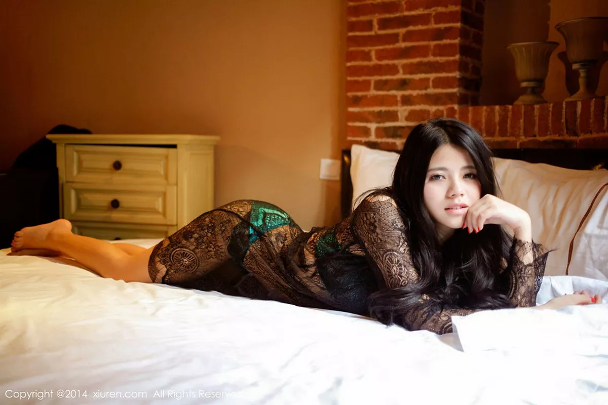 秀人集.com_[XiuRen秀人网]No.265_妩媚尤物欧阳妮娜娜透视黑纱秀性感内衣傲人美胸写真89P