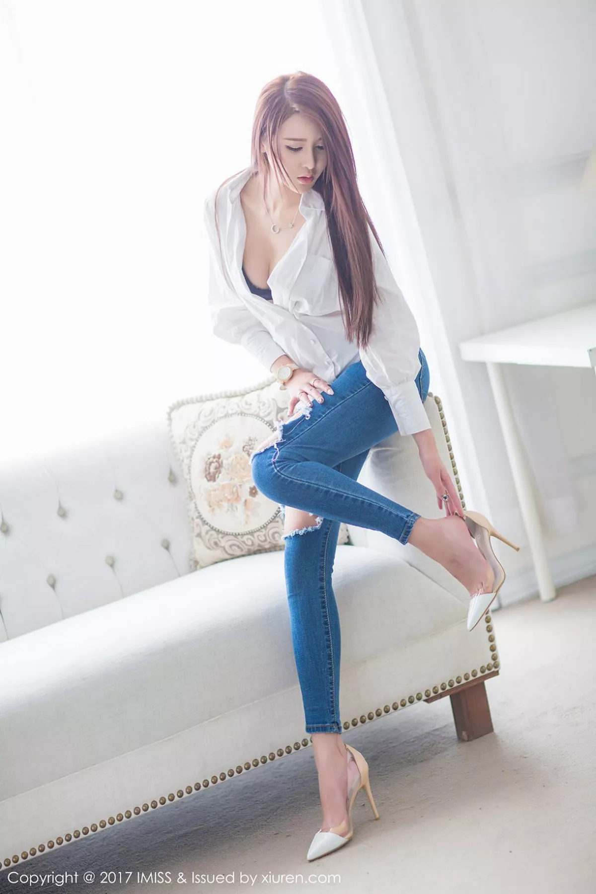 秀人集.com_[IMISS爱蜜社]Vol.148_丽质嫩模娜大少爷居家大床上秀完美曲线修长玉腿迷人写真71P