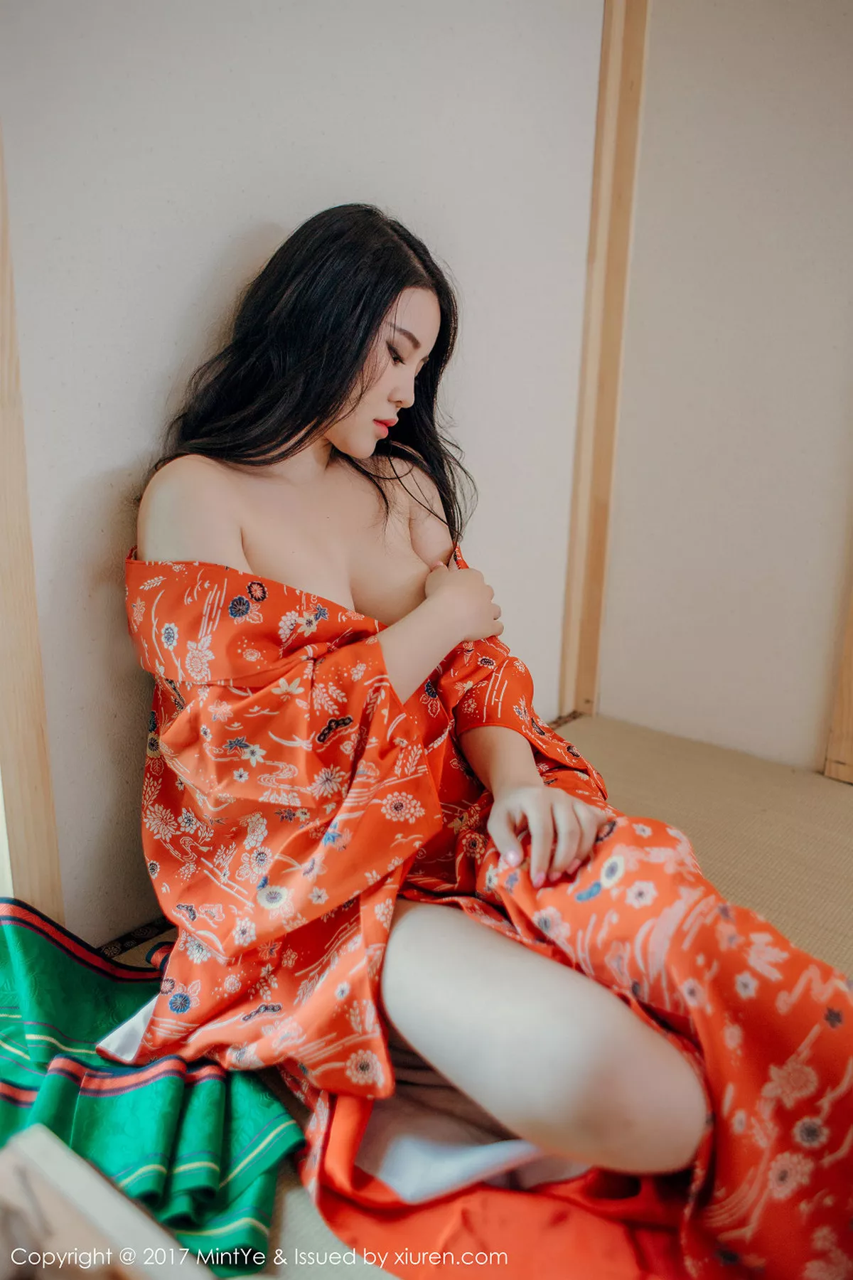 秀人集.com_[MintYe薄荷叶]Vol.003_嫩模Sukki白色蕾丝透视内衣秀完美酥胸性感妖媚写真60P