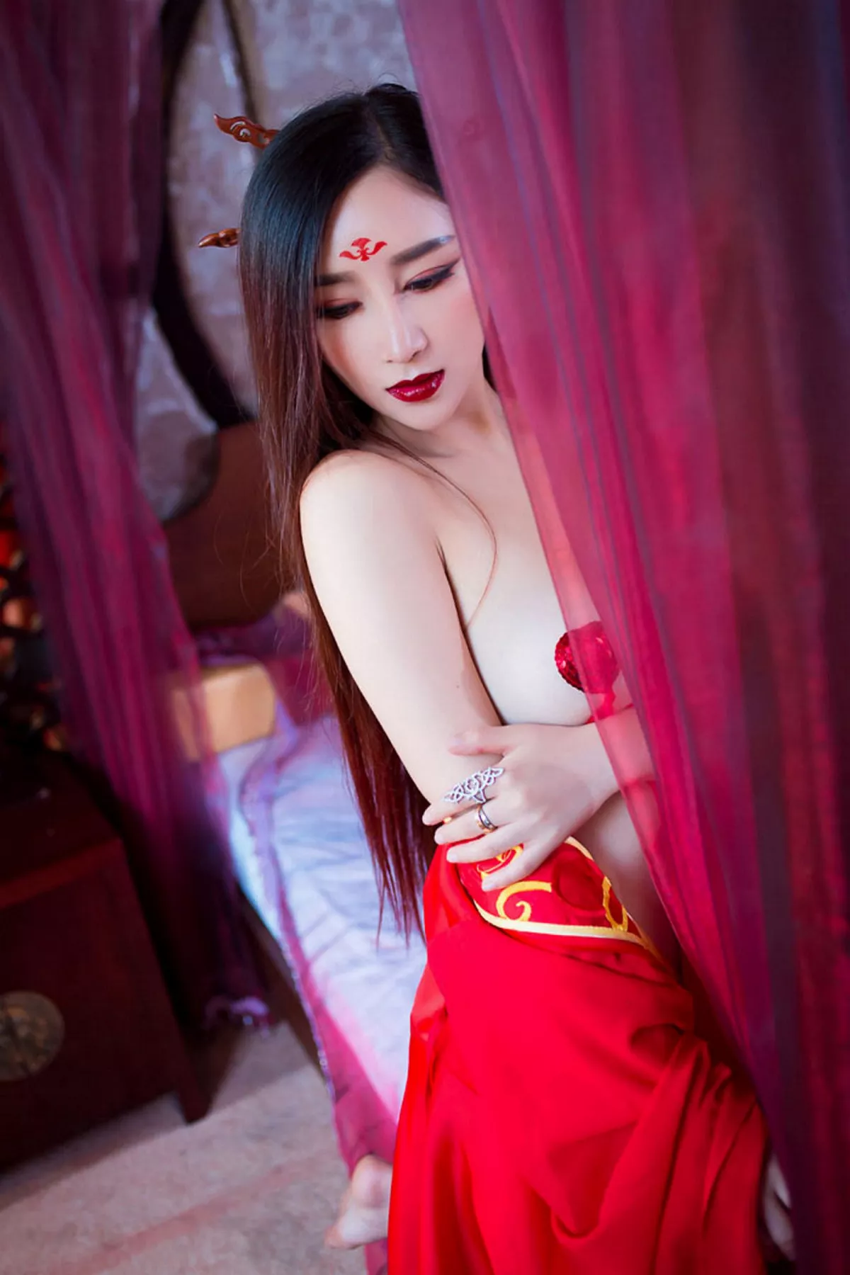 秀人集.com_[XiuRen秀人网]No.382_嫩模邹晶晶《花千骨魔化》COS七夕福利红色小内裤诱惑写真57P