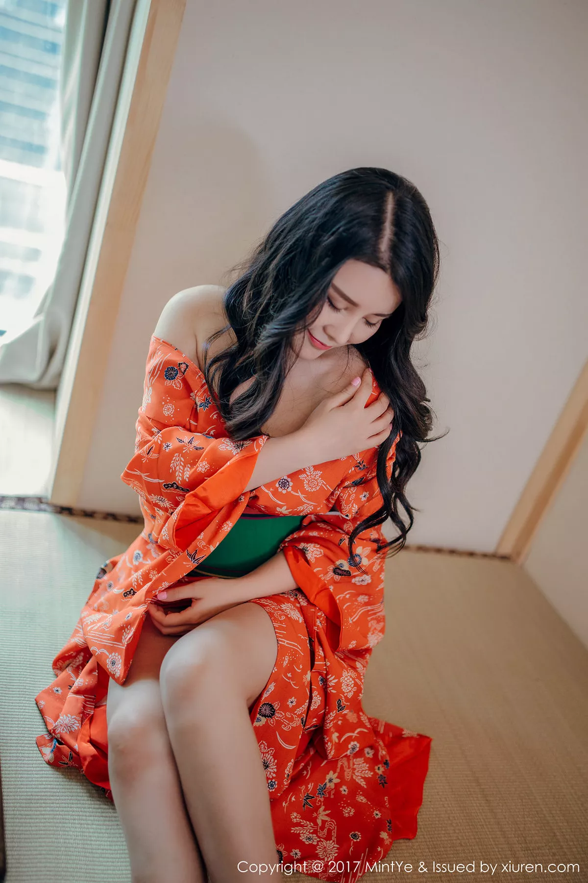 秀人集.com_[MintYe薄荷叶]Vol.003_嫩模Sukki白色蕾丝透视内衣秀完美酥胸性感妖媚写真60P