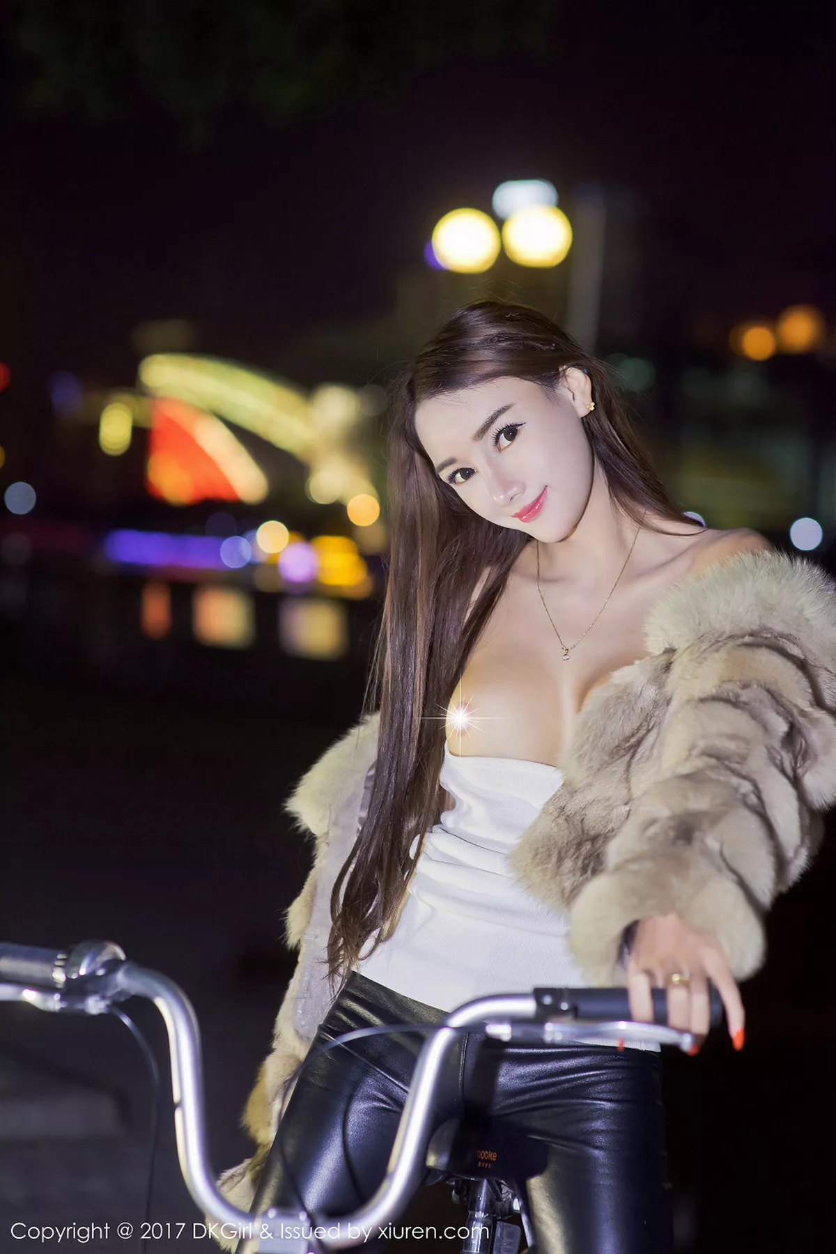 秀人集.com_[DKGirl御女郎]Vol.010_嫩模婕西儿jessie浴室比基尼新春主题露豪乳福利诱惑写真54P