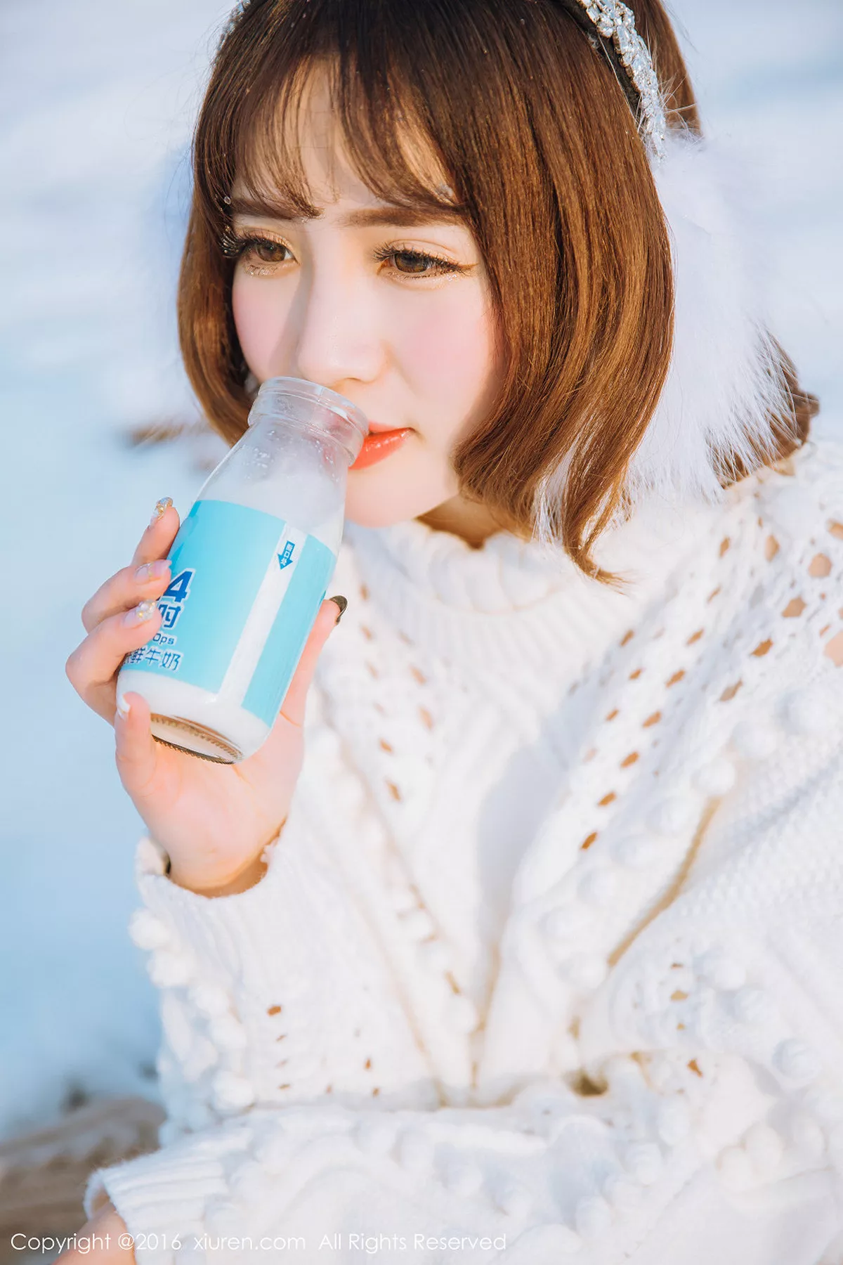 秀人集.com_[XiuRen秀人网]No.484_嫩模徐cake雪地里白色缕空毛衣美丽冻人秀豪乳写真35P