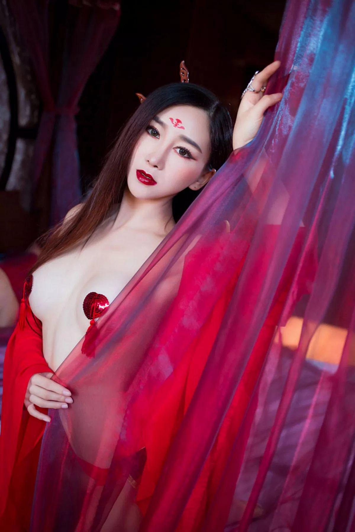 秀人集.com_[XiuRen秀人网]No.382_嫩模邹晶晶《花千骨魔化》COS七夕福利红色小内裤诱惑写真57P