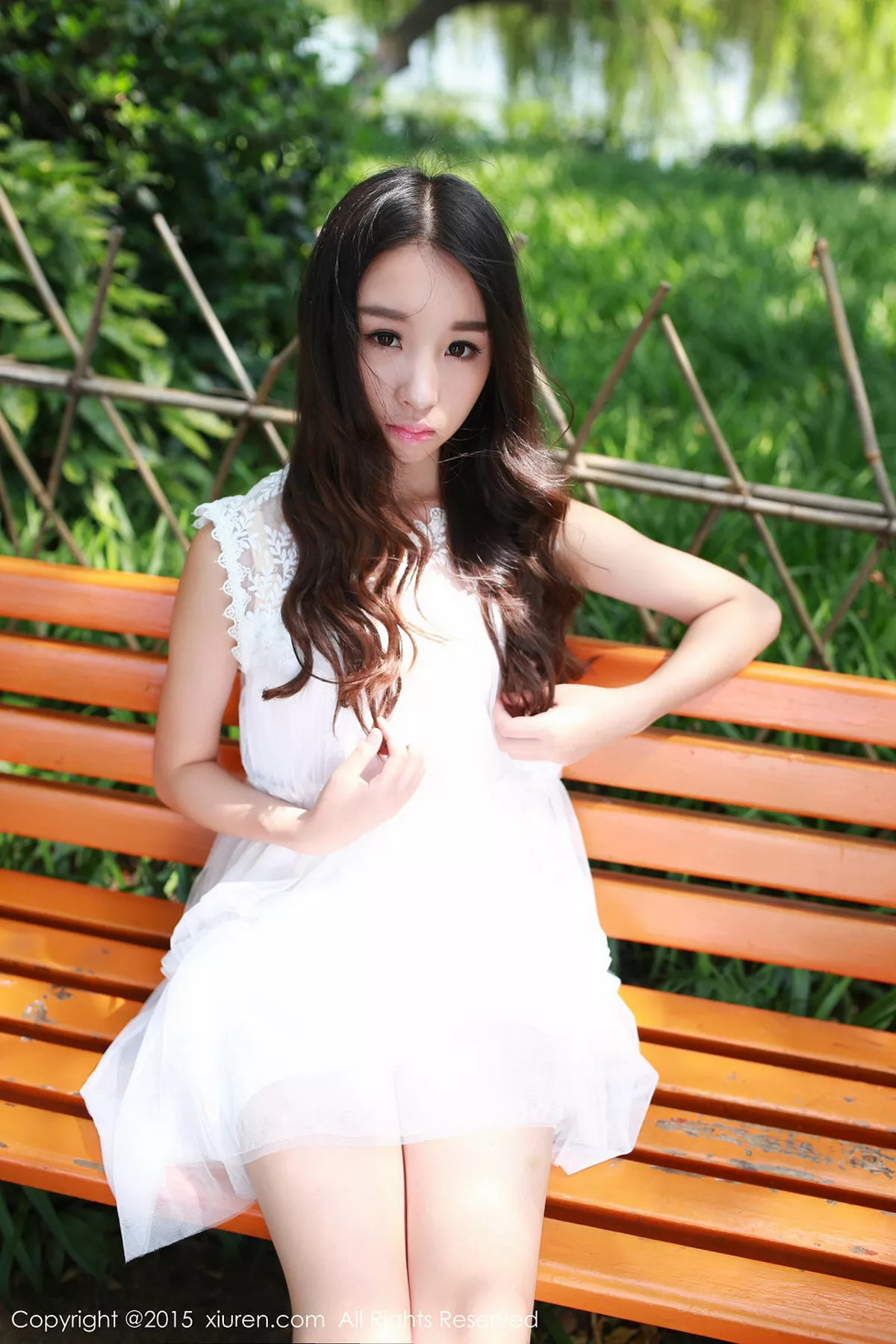 秀人集.com_[XiuRen秀人网]No.371_清纯妹子梓萱Crystal脱白色连身裙秀性感内衣写真45P