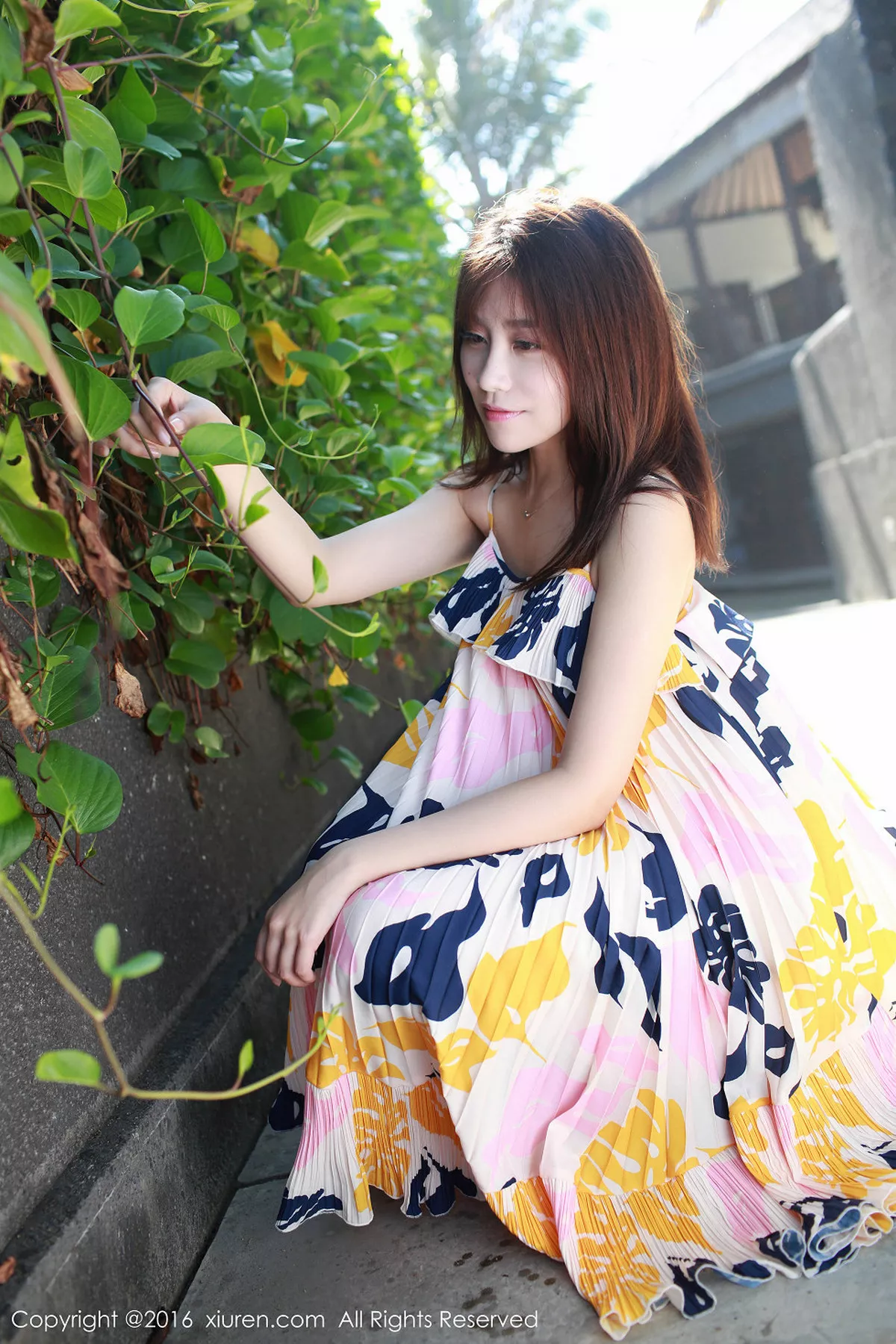 秀人集.com_[XiuRen秀人网]No.542_嫩模许诺Sabrina巴厘岛旅拍黄色短裤秀白嫩美腿性感写真47P