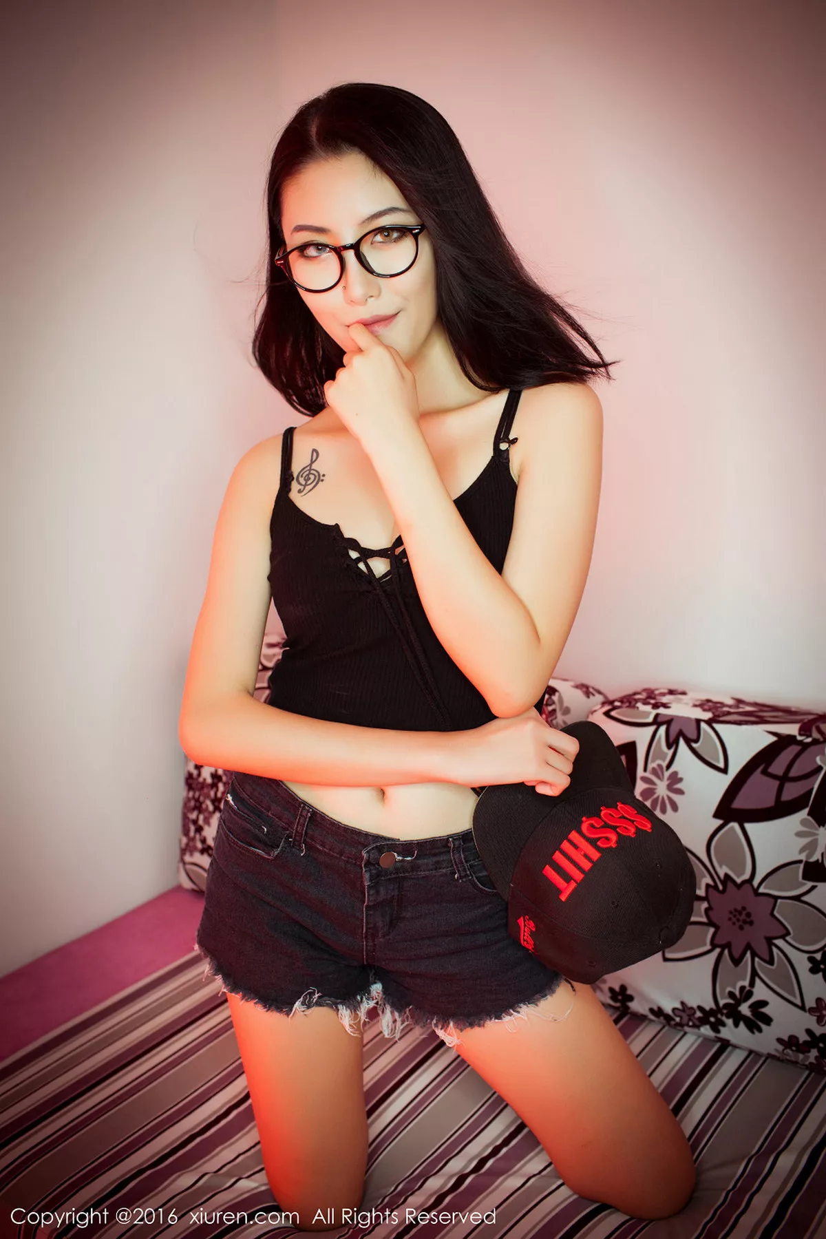 秀人集.com_[XiuRen秀人网]No.617_嫩模BOBO_xk牛仔热裤秀完美身材狐媚双眼冷艳迷人写真49P