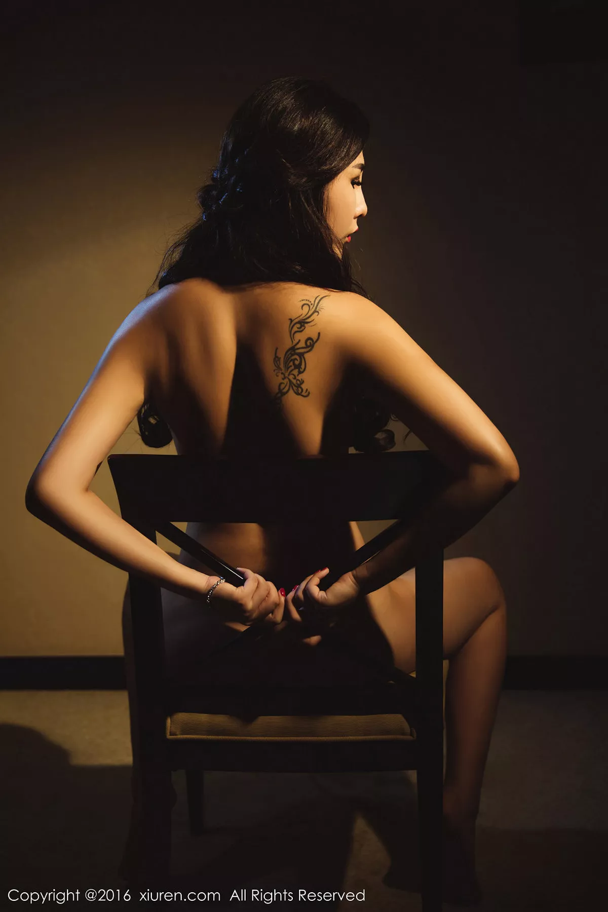 秀人集.com_[XiuRen秀人网]No.559_嫩模FoxYini孟狐狸大尺度全裸人体艺术完美诱惑写真61P