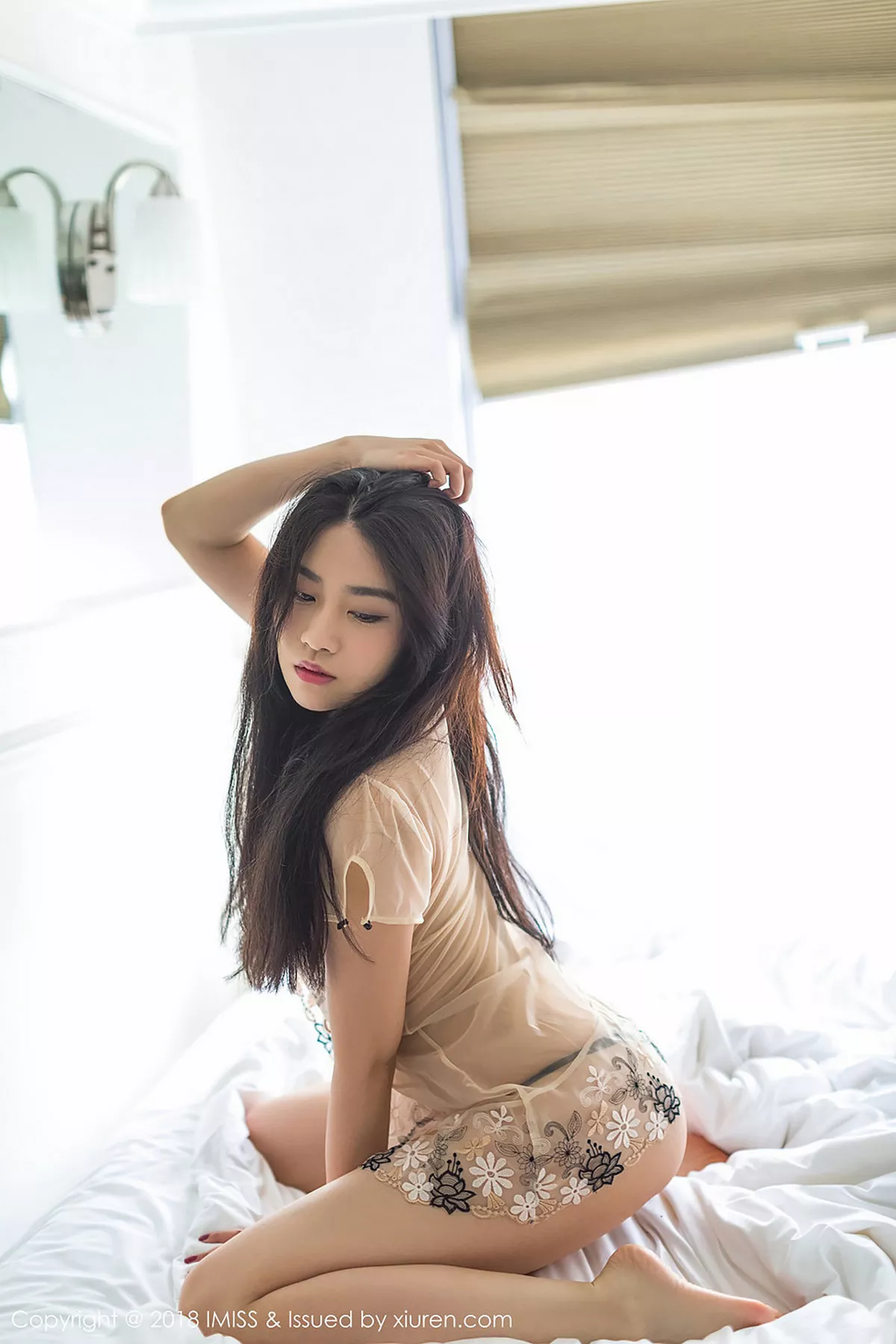 秀人集.com_[IMISS爱蜜社]Vol.294_女神许诺Sabrina私房床上薄纱透视秀丁字裤妩媚诱惑写真43P