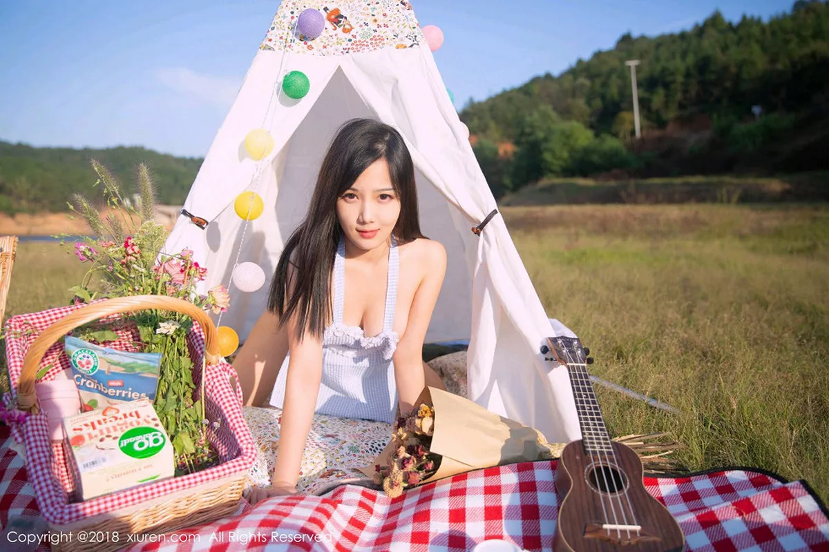 秀人集.com_[XiuRen秀人网]No.1207_嫩模徐微微mia户外性感女仆装半脱露美乳翘臀极致诱惑写真80P