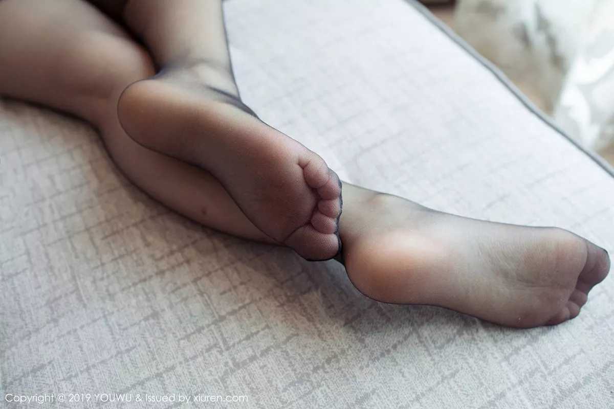 秀人集.com_[YouWu尤物馆]Vol.156_嫩模伊诺私房豹纹情趣内衣配吊带黑丝秀火辣身材诱惑写真46P