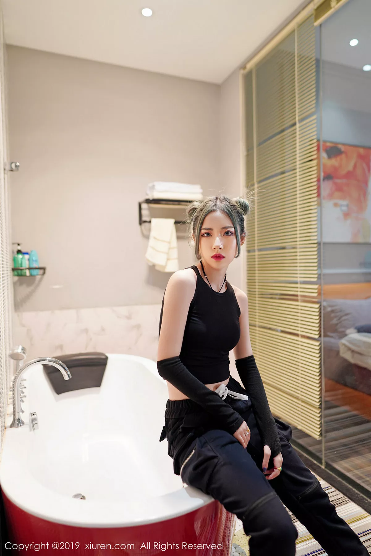 秀人集.com_[XiuRen秀人网]No.1644_嫩模贾诗晗居家私房性感黑色内衣秀完美身材修长美腿迷人写真50P