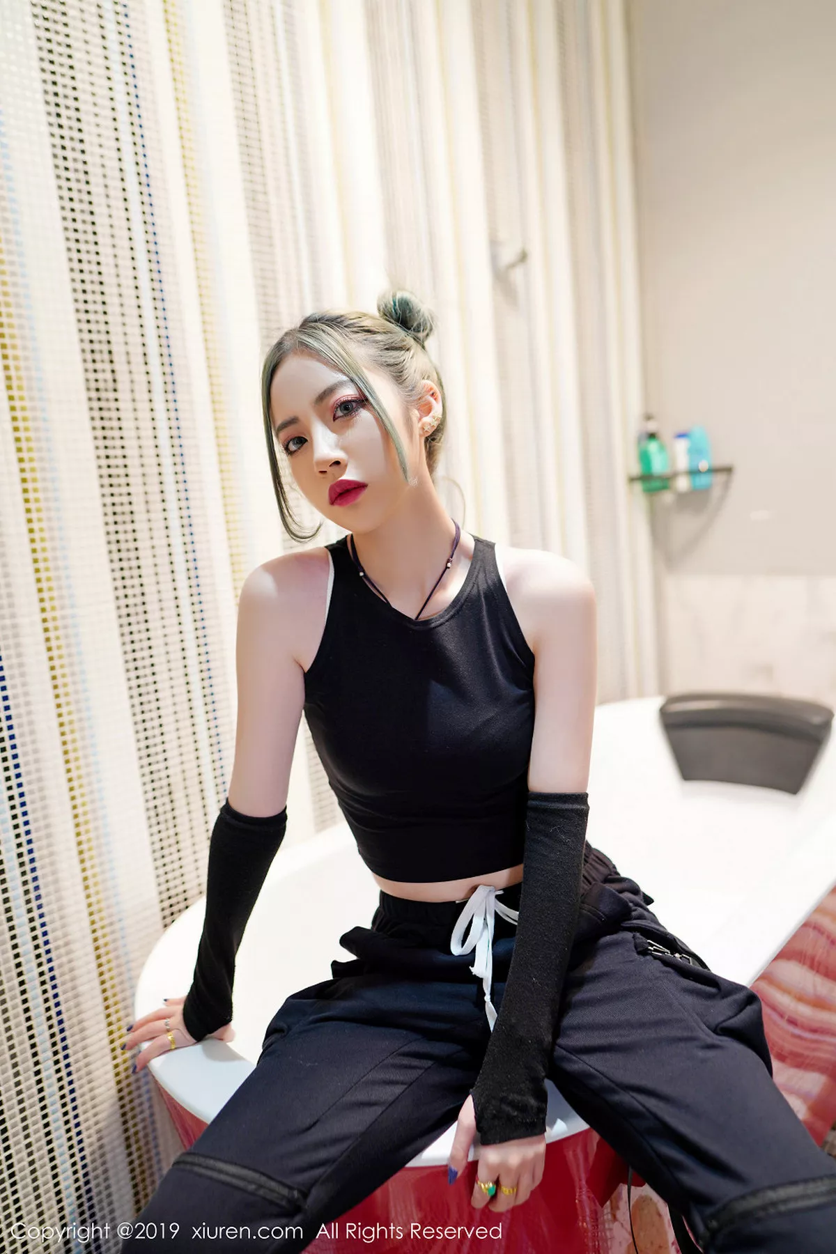 秀人集.com_[XiuRen秀人网]No.1644_嫩模贾诗晗居家私房性感黑色内衣秀完美身材修长美腿迷人写真50P