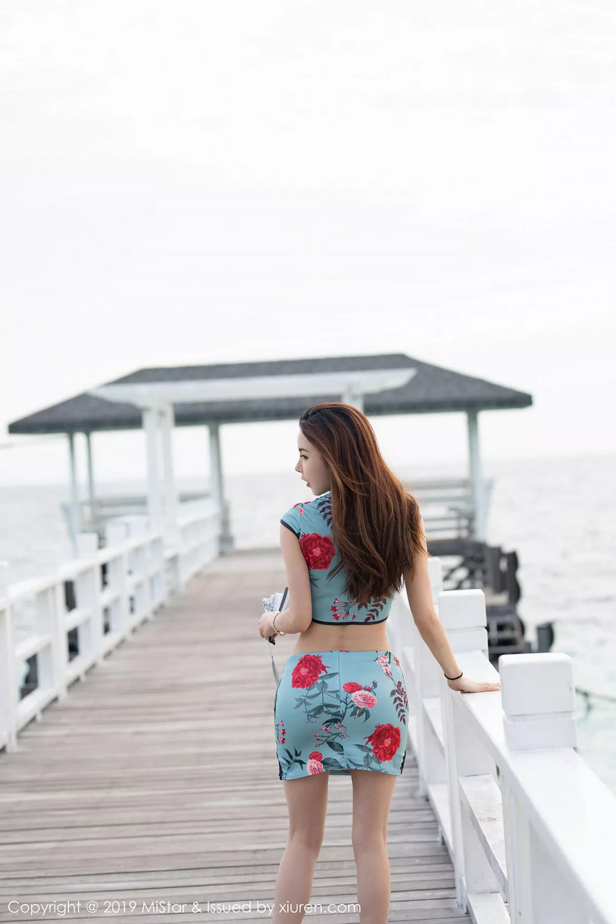 秀人集.com_[MiStar魅妍社]Vol.306_嫩模沈佳熹仙本那旅拍户外华丽古韵旗袍装扮性感写真40P