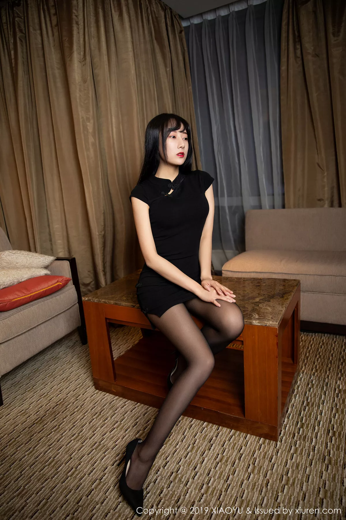 秀人集.com_[XiaoYu画语界]Vol.145_嫩模何嘉颖私房黑色内衣配无内黑丝裤袜半脱撩人诱惑写真67P