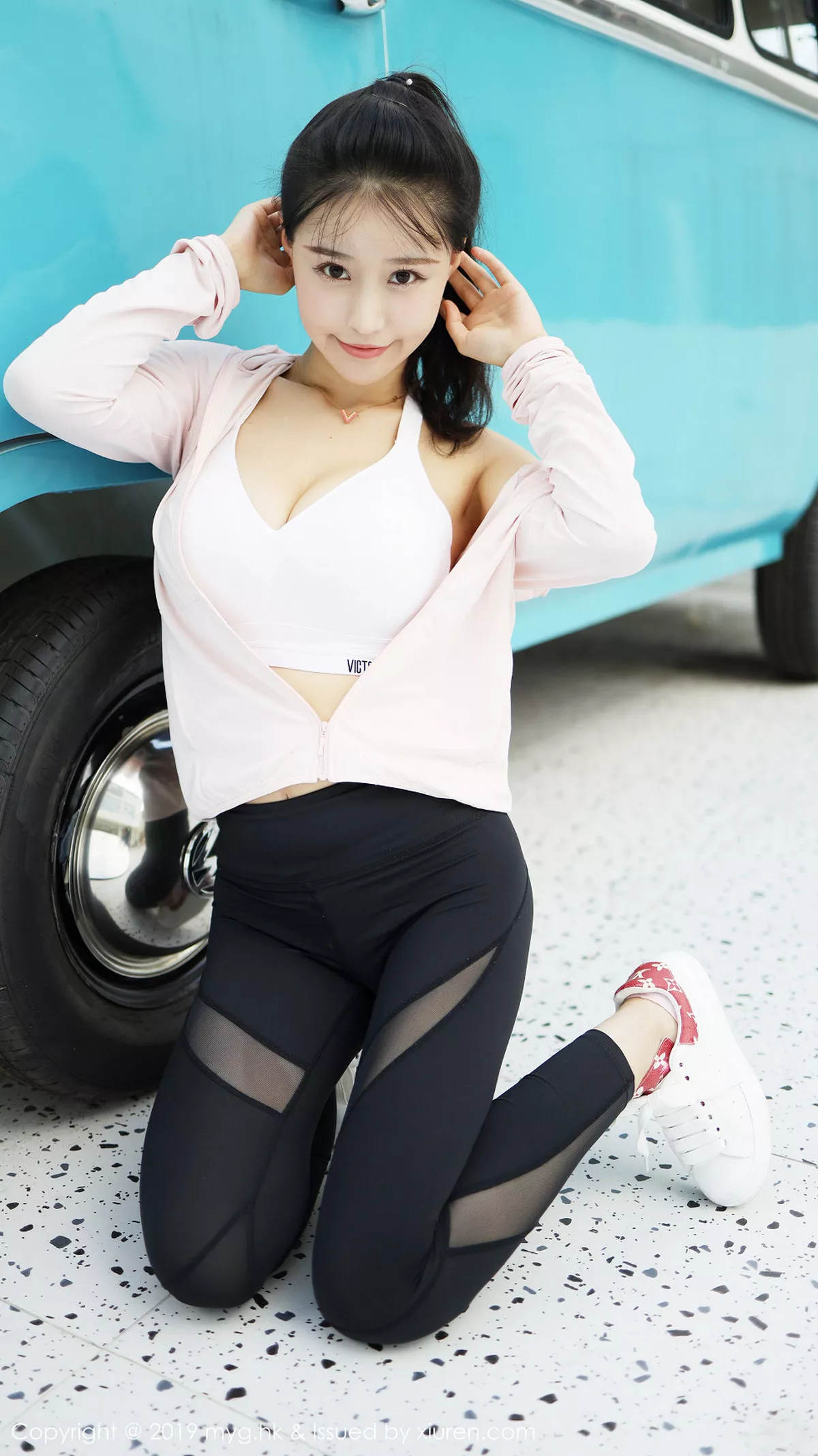 秀人集.com_[MyGirl美媛馆]Vol.387_女神Flower朱可儿户外运动装半脱秀蕾丝内裤惹火诱惑写真75P