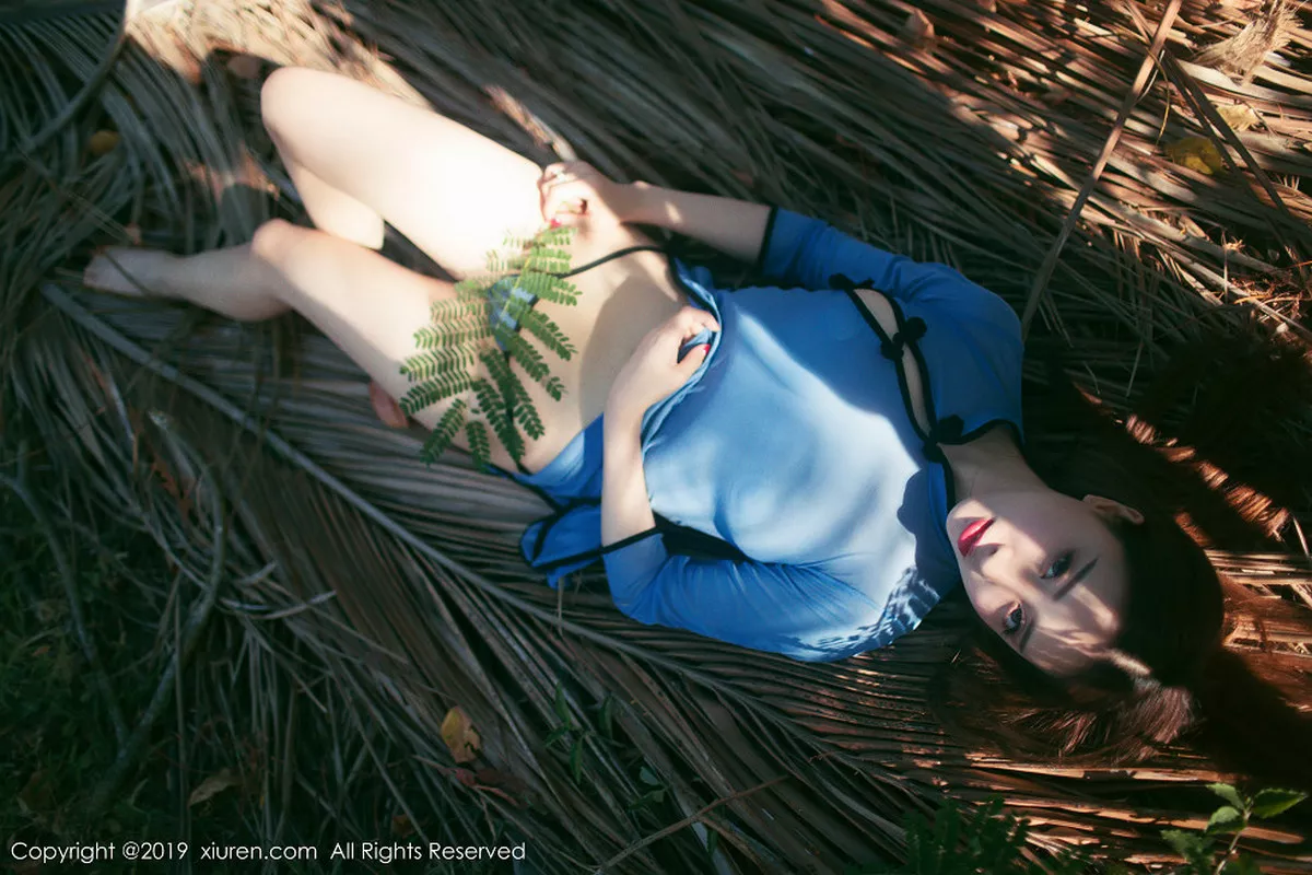 秀人集.com_[XiuRen秀人网]No.1652_嫩模筱慧户外海边沙滩全裸上身露美乳蕾丝内裤惹火诱惑写真62P