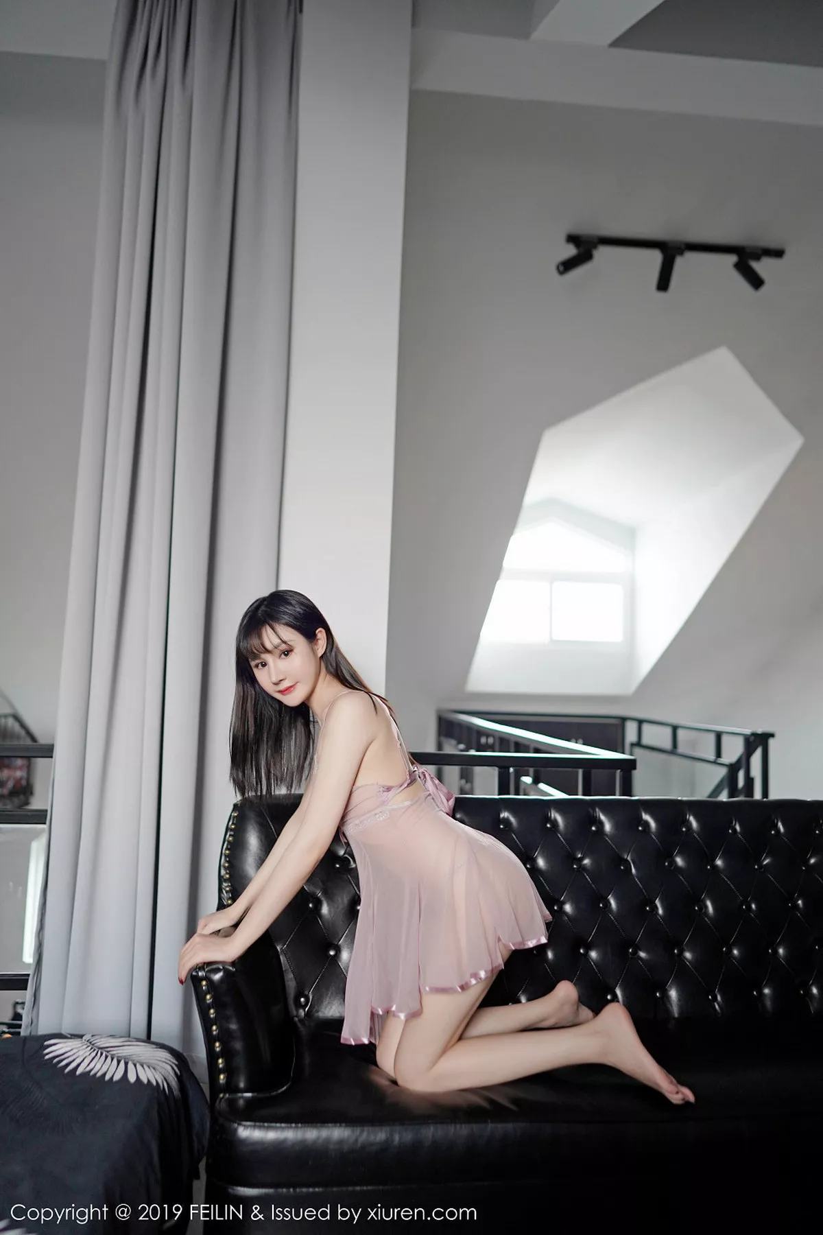秀人集.com_[FeiLin嗲囡囡]Vol.202_新人嫩模青妍Celina居家私房透视薄纱内衣撩人诱惑写真54P