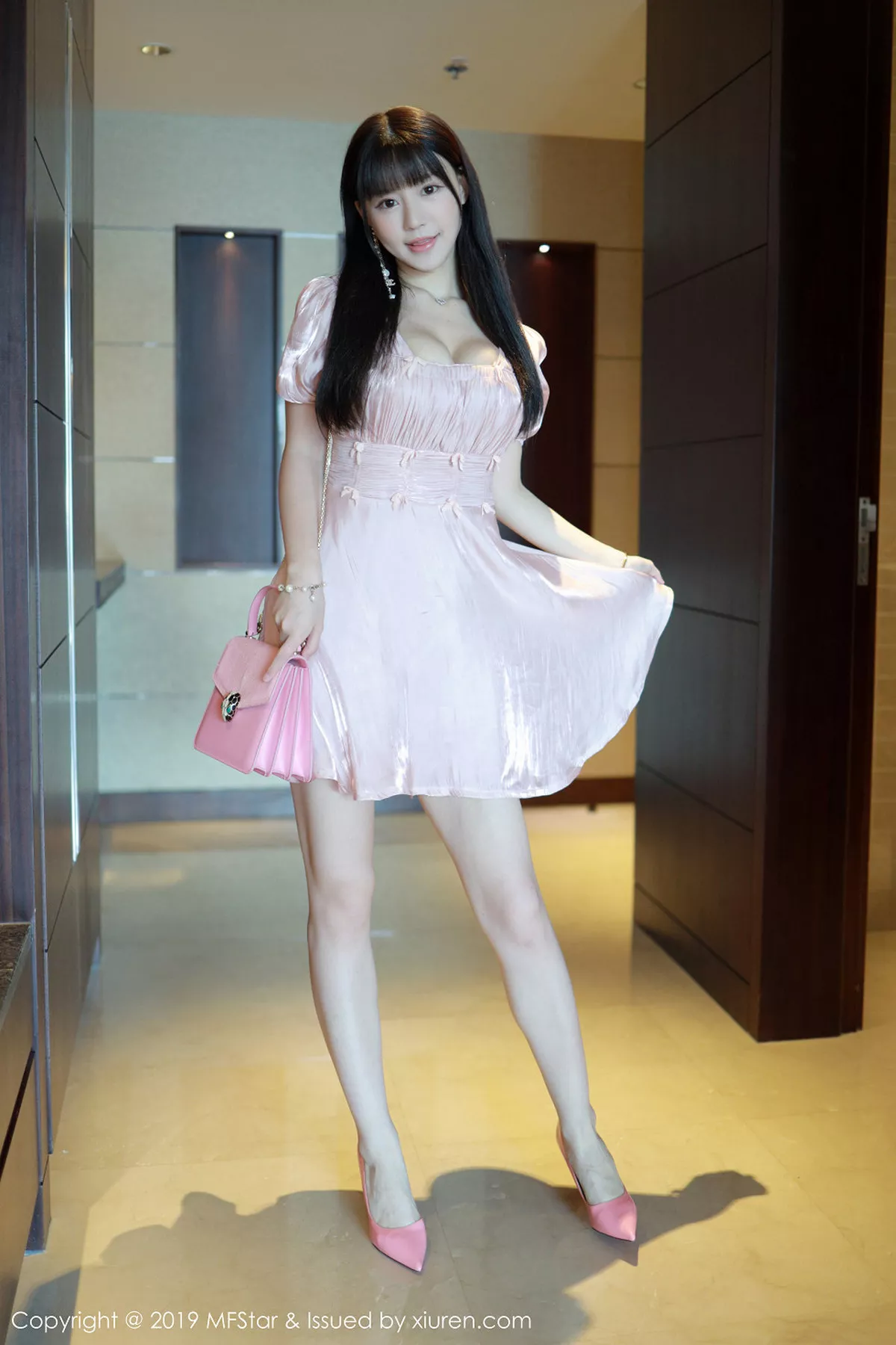 秀人集.com_[MFStar模范学院]Vol.217_女神Flower朱可儿粉色连身裙全脱秀性感内衣完美诱惑写真90P