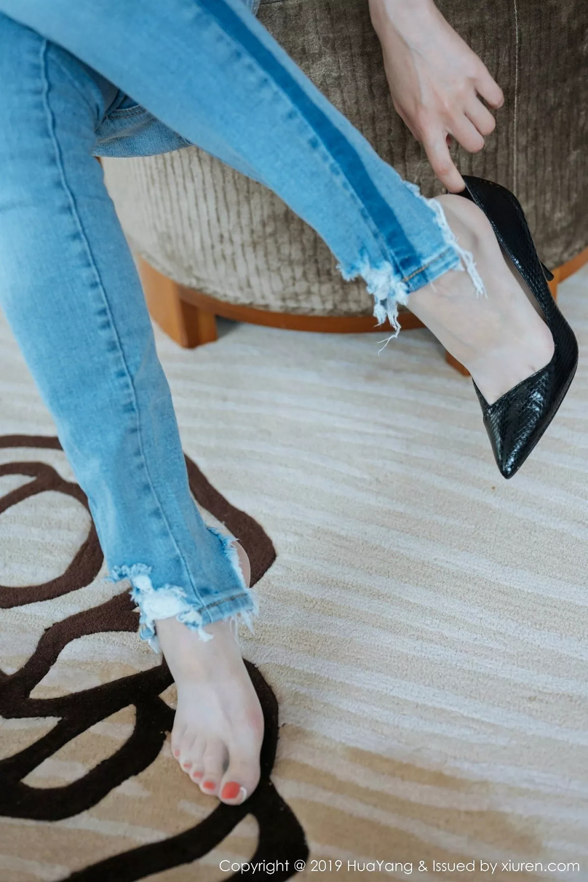 秀人集.com_[HuaYang花漾]Vol.178_嫩模梦心月私房半脱牛仔裤秀超薄无内肉丝裤袜惹火诱惑写真64P