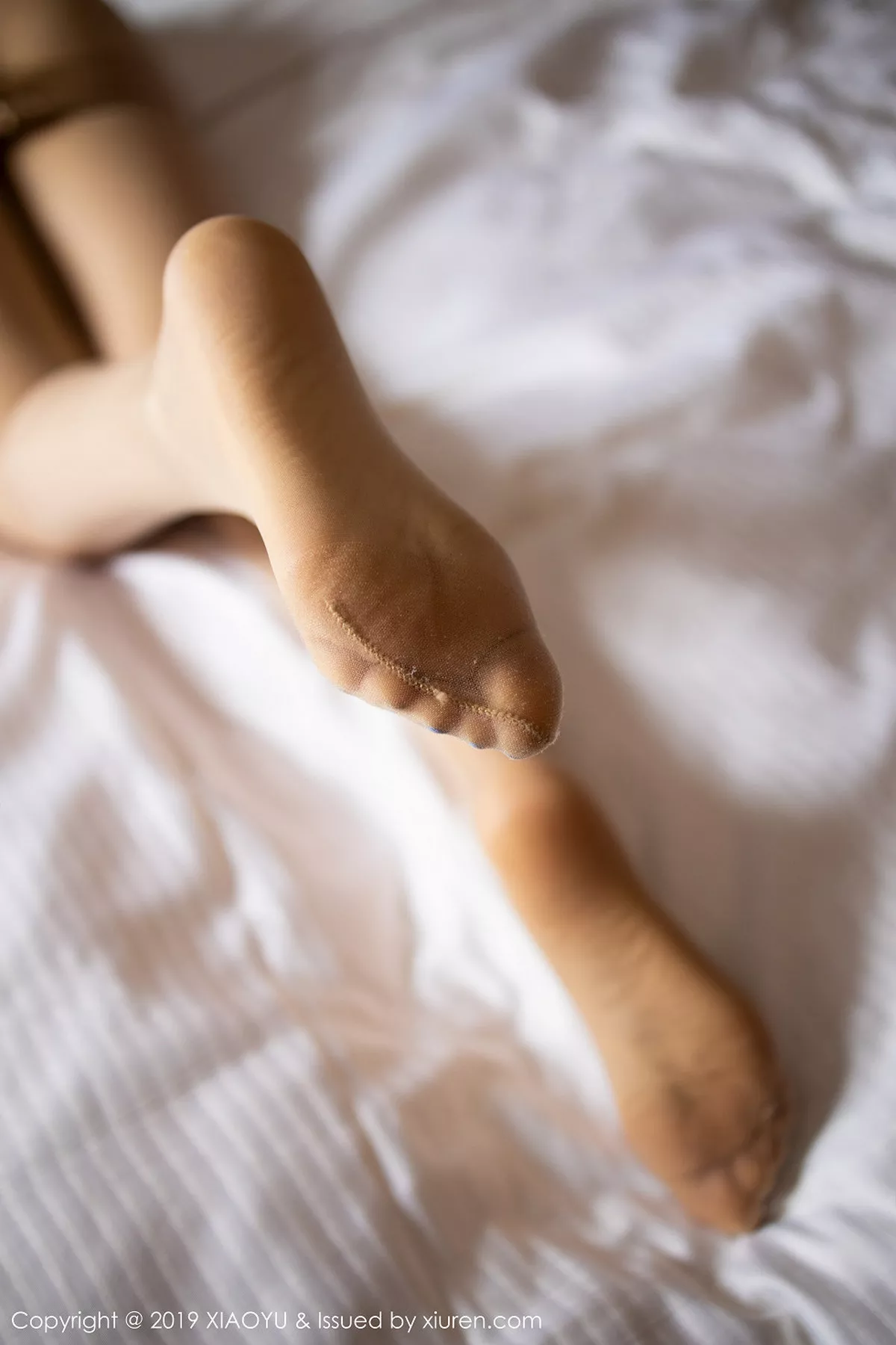 秀人集.com_[XiaoYu画语界]Vol.176_嫩模允儿Claire床上性感内衣配肉丝裤袜半脱火辣诱惑写真64P