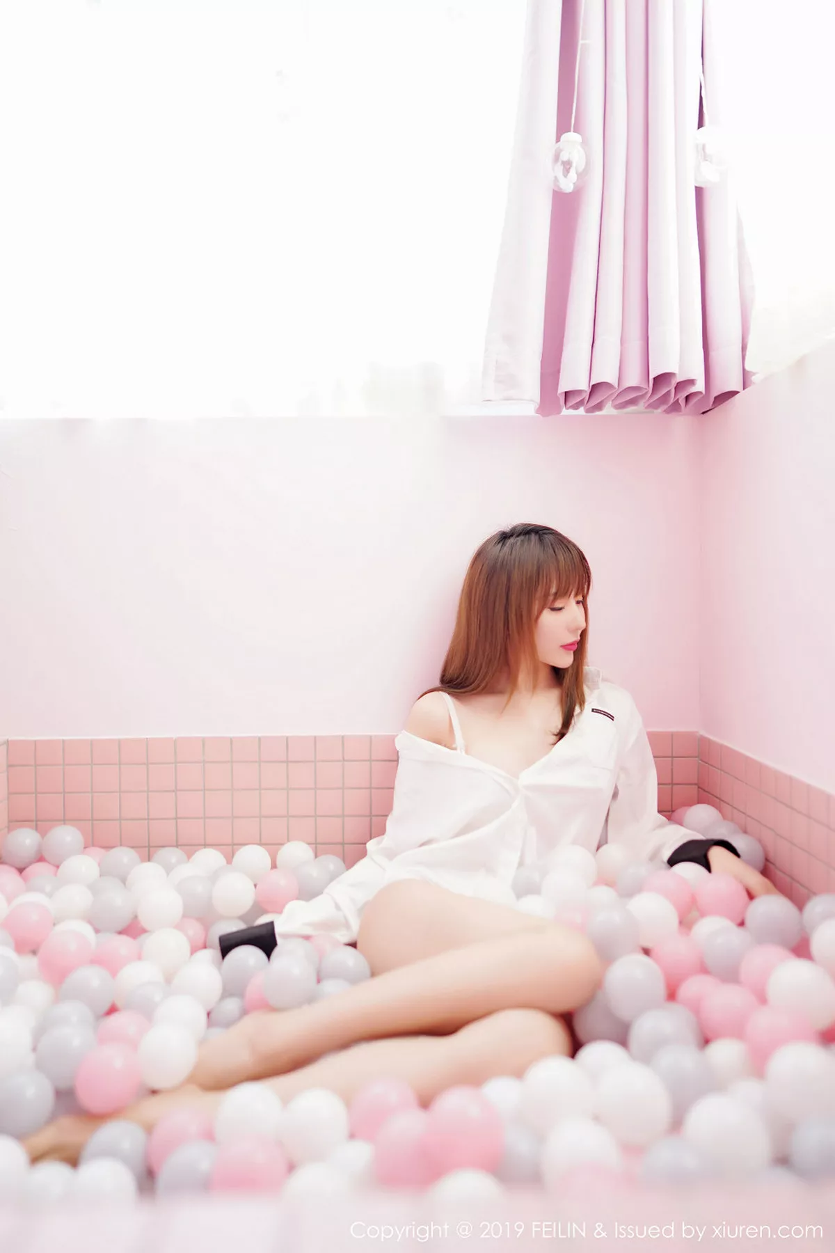 秀人集.com_[FeiLin嗲囡囡]Vol.214_嫩模程梓私房浴室里性感白衬衣秀白色内衣甜美迷人写真40P