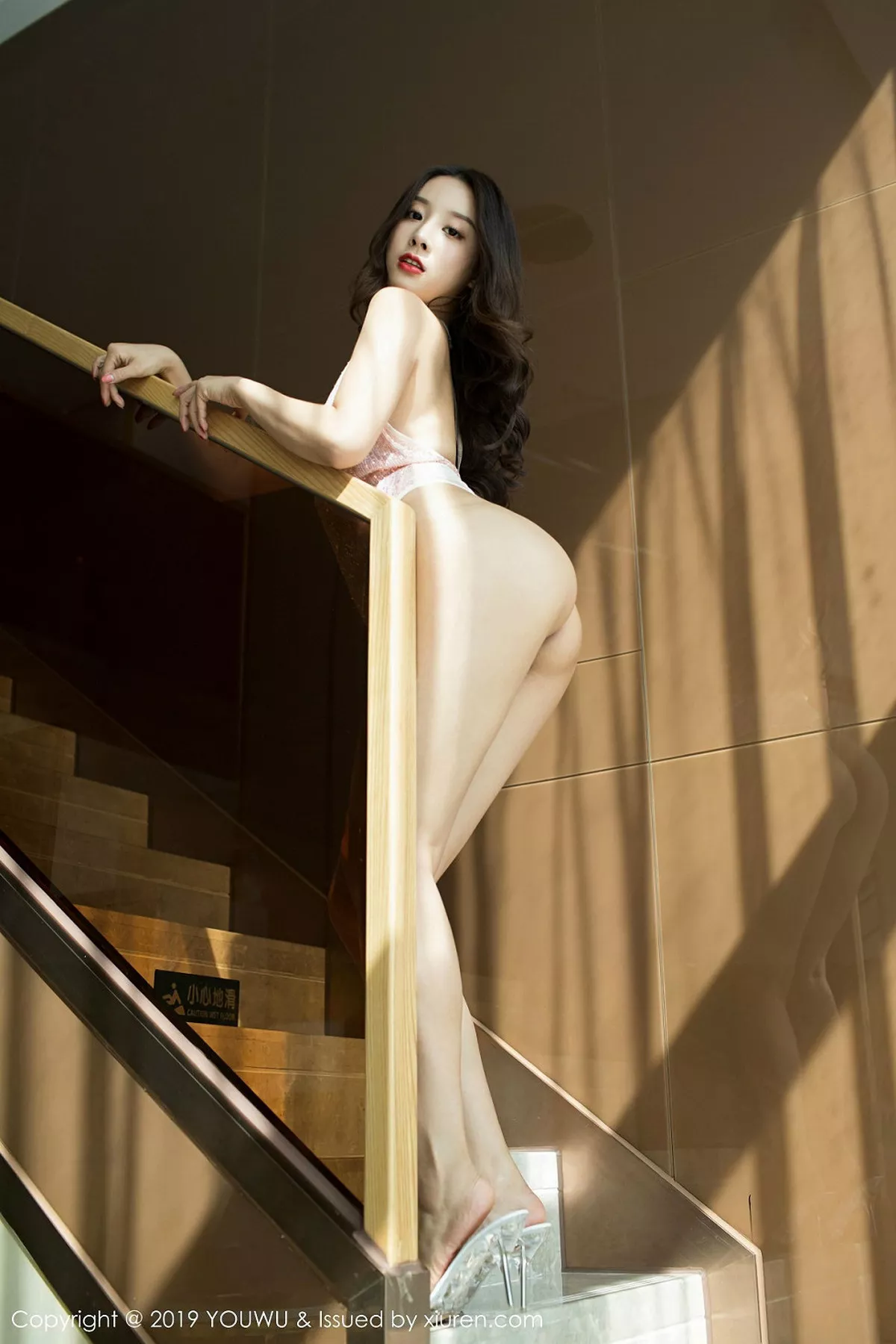 秀人集.com_[YouWu尤物馆]Vol.164_嫩模筱慧居家私房半脱黑色蕾丝内裤秀翘臀撩人诱惑写真51P