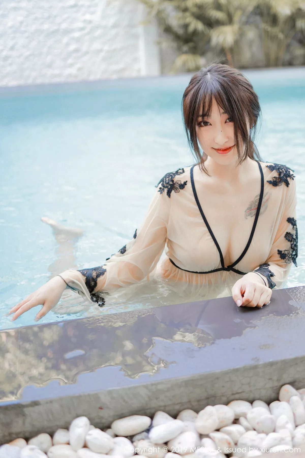 秀人集.com_[MFStar模范学院]Vol.230_嫩模Betty林子欣泰国清迈旅拍泳池出浴美人湿身诱惑写真62P