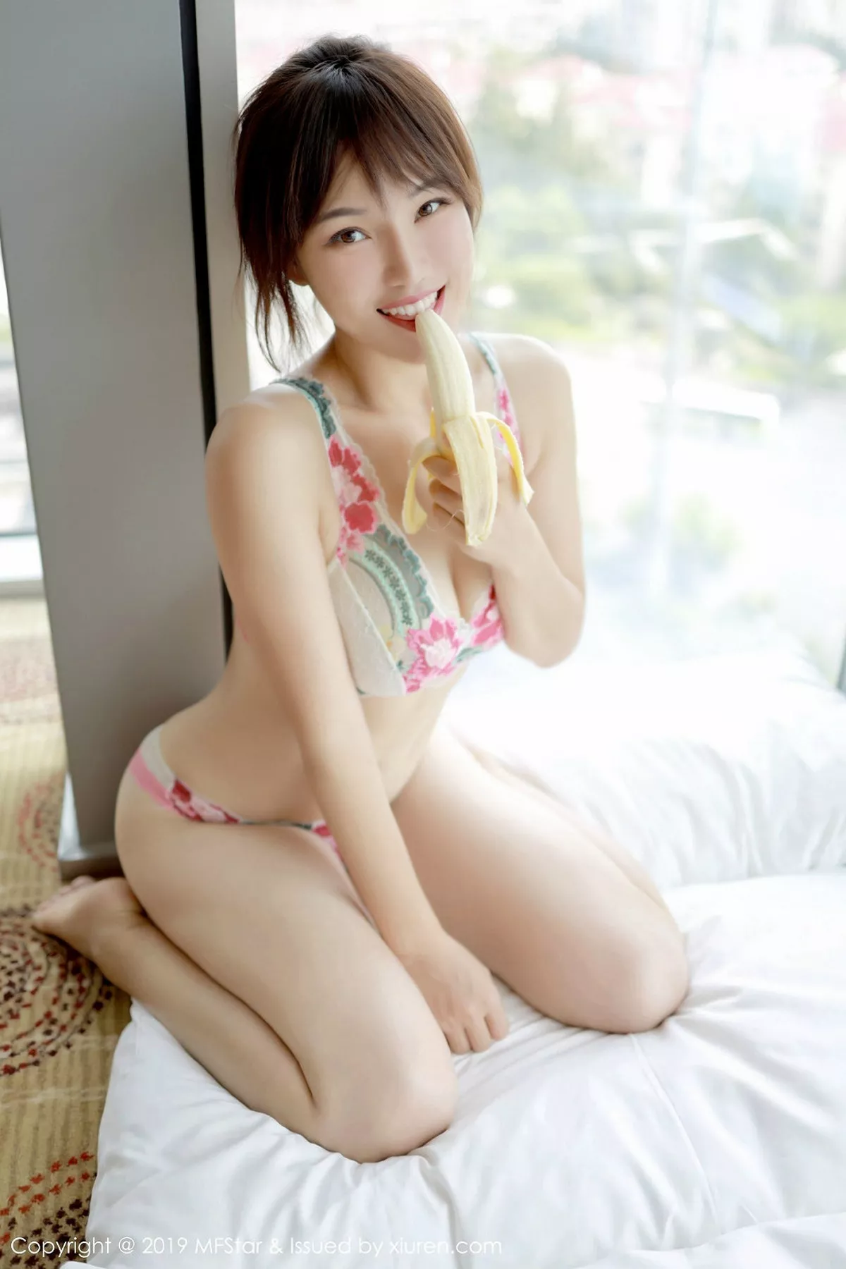 秀人集.com_[MFStar模范学院]Vol.236_嫩模多香子私房精致镂空内衣秀凹凸身材惹火诱惑写真40P