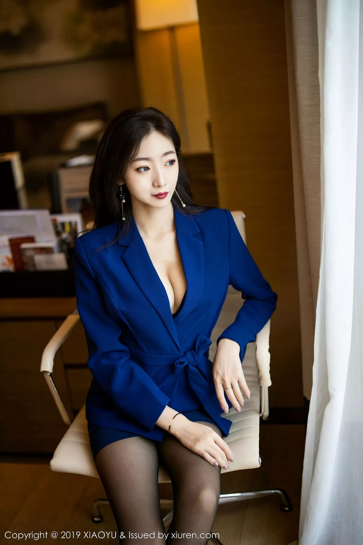 秀人集.com_[XiaoYu画语界]Vol.203_嫩模安琪Yee私房职业装半脱露性感内衣黑丝美腿诱惑写真63P