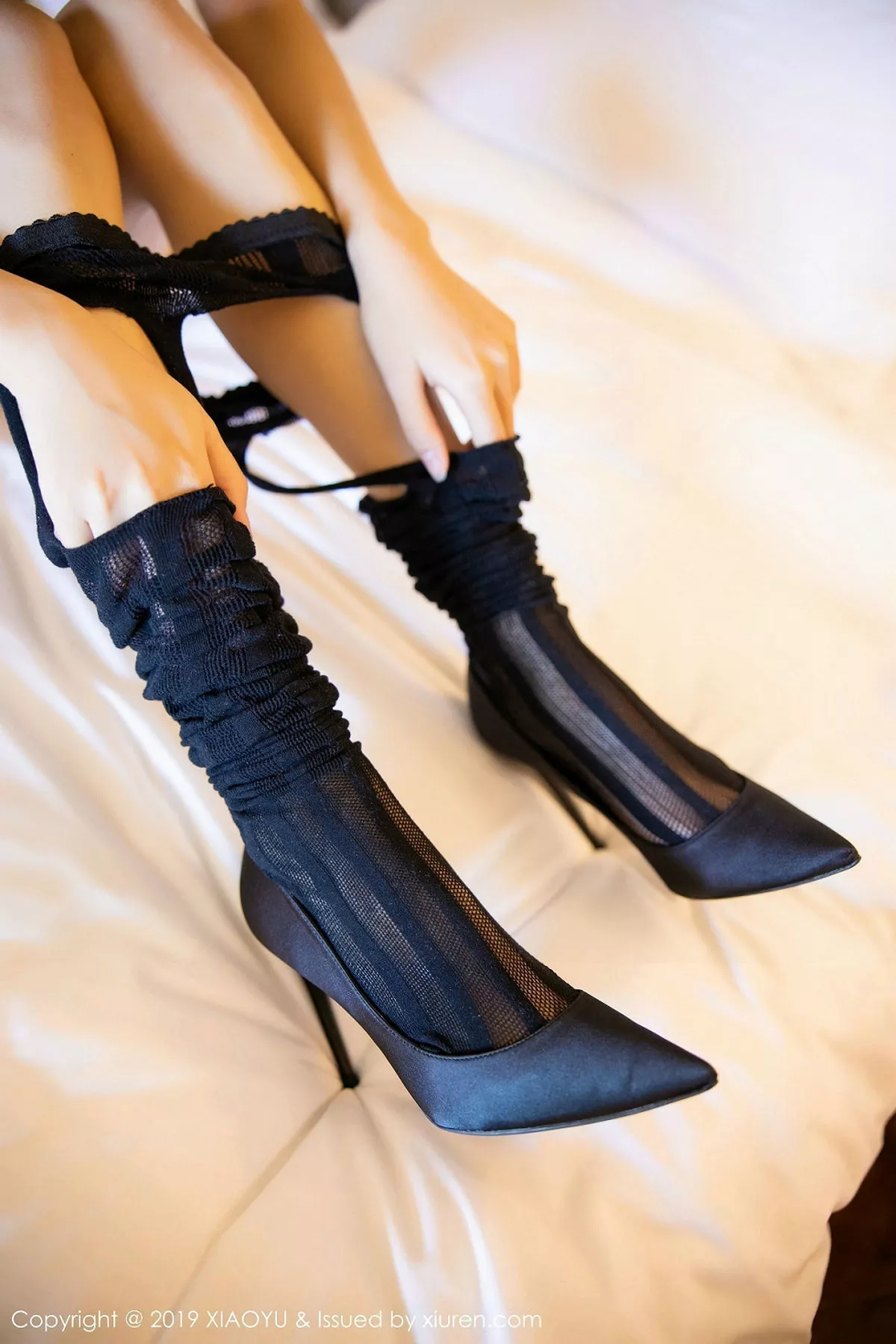 秀人集.com_[XiaoYu画语界]Vol.206_嫩模Miko酱吖女警制服半脱露性感内衣吊带黑丝完美诱惑写真88P