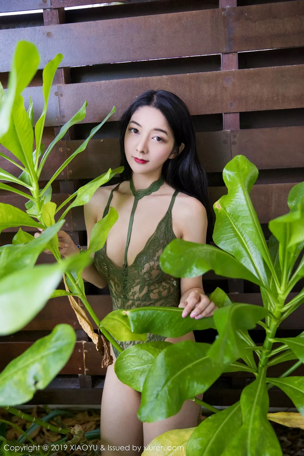 秀人集.com_[XiaoYu画语界]Vol.211_女神Angela小热巴私房白色蕾丝内衣配白丝袜透视诱惑写真100P