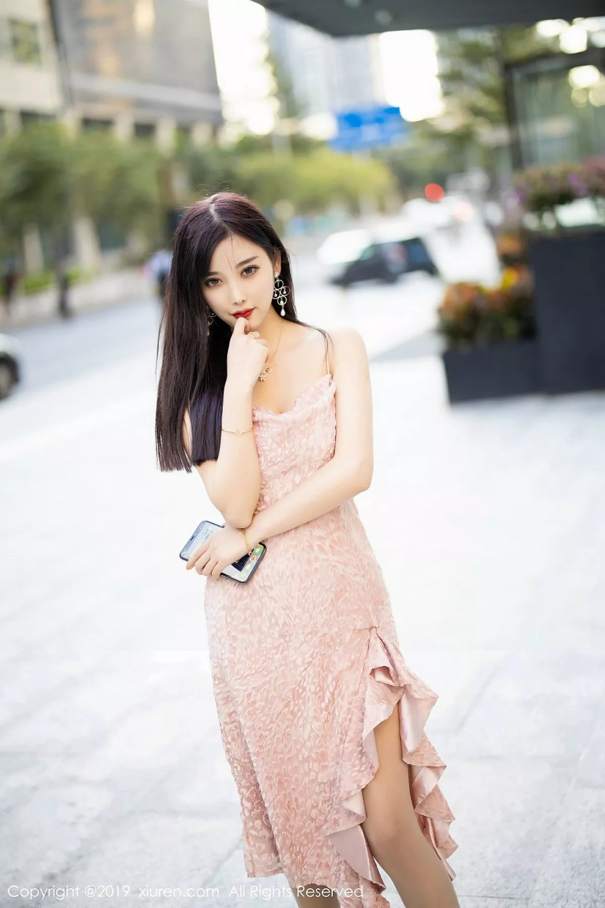 秀人集.com_[XiuRen秀人网]No.1857_女神杨晨晨sugar私房粉色吊裙半脱露性感白色内衣完美诱惑写真83P