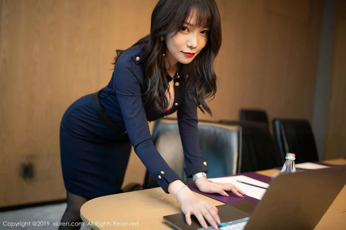 秀人集.com_[XiuRen秀人网]No.1839_女神芝芝Booty办公室主题红色蕾丝内衣捆绑艺极致诱惑写真71P