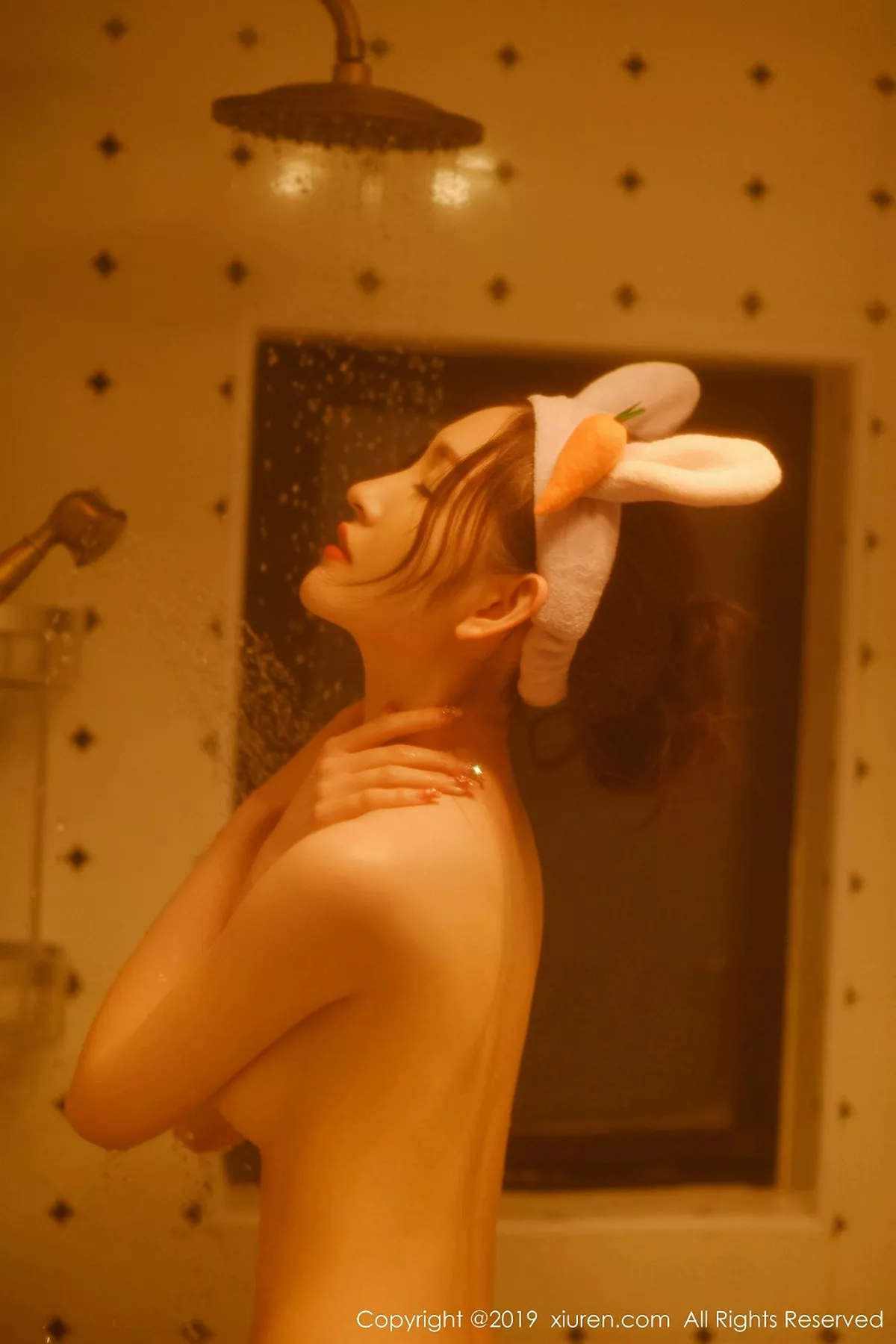 秀人集.com_[XiuRen秀人网]No.1848_嫩模沈梦瑶私房浴室里全裸上身露豪乳两手遮点湿身诱惑写真60P
