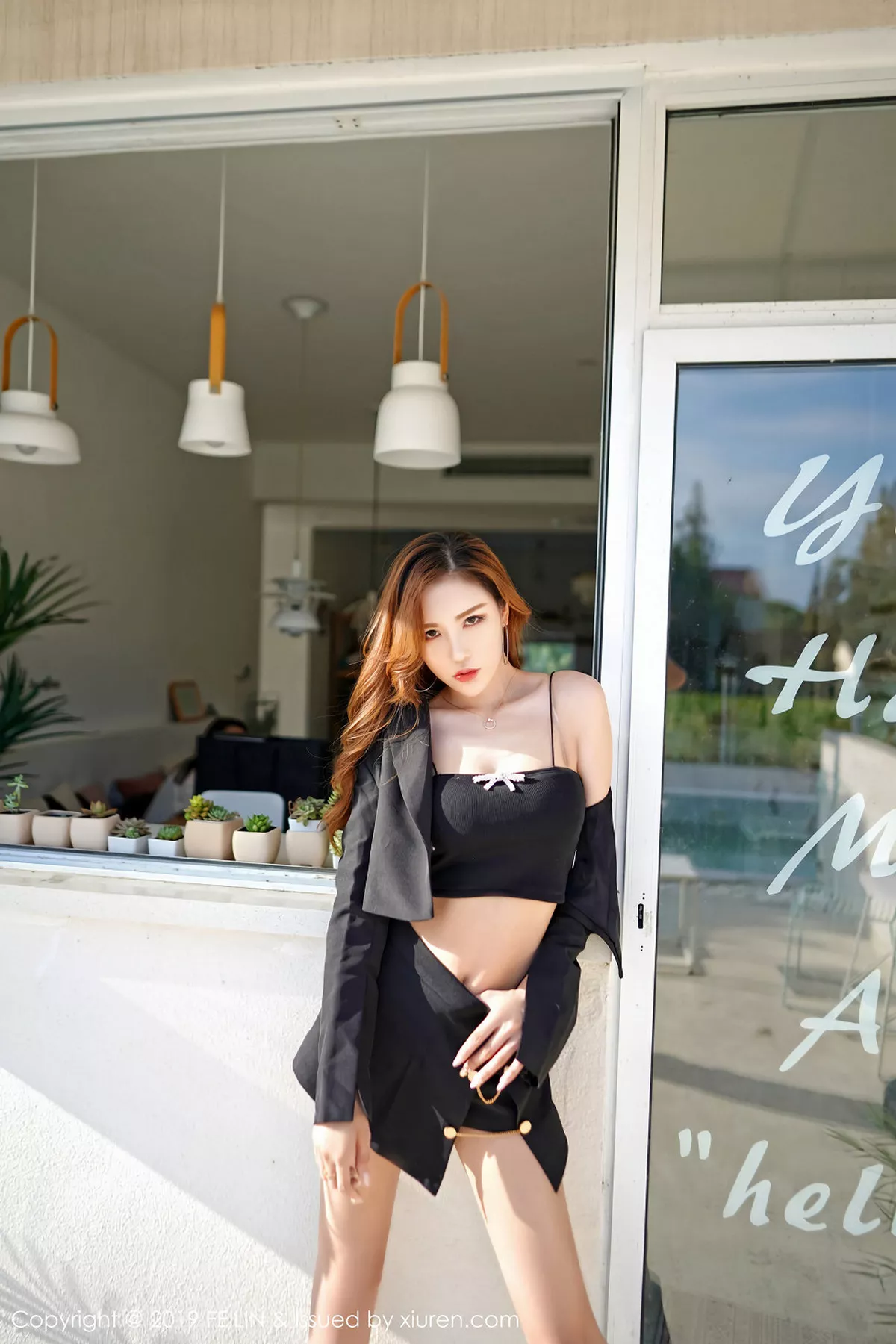 秀人集.com_[FeiLin嗲囡囡]Vol.220_嫩模梦小楠小夜猫户外泳池性感比基尼秀S型身材诱惑写真42P