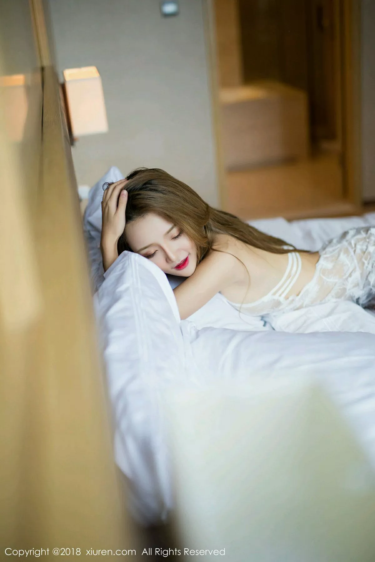 秀人集.com_[XiuRen秀人网]No.1244_嫩模Miko酱私房白色羽毛薄纱透视秀美乳极致诱惑写真70P