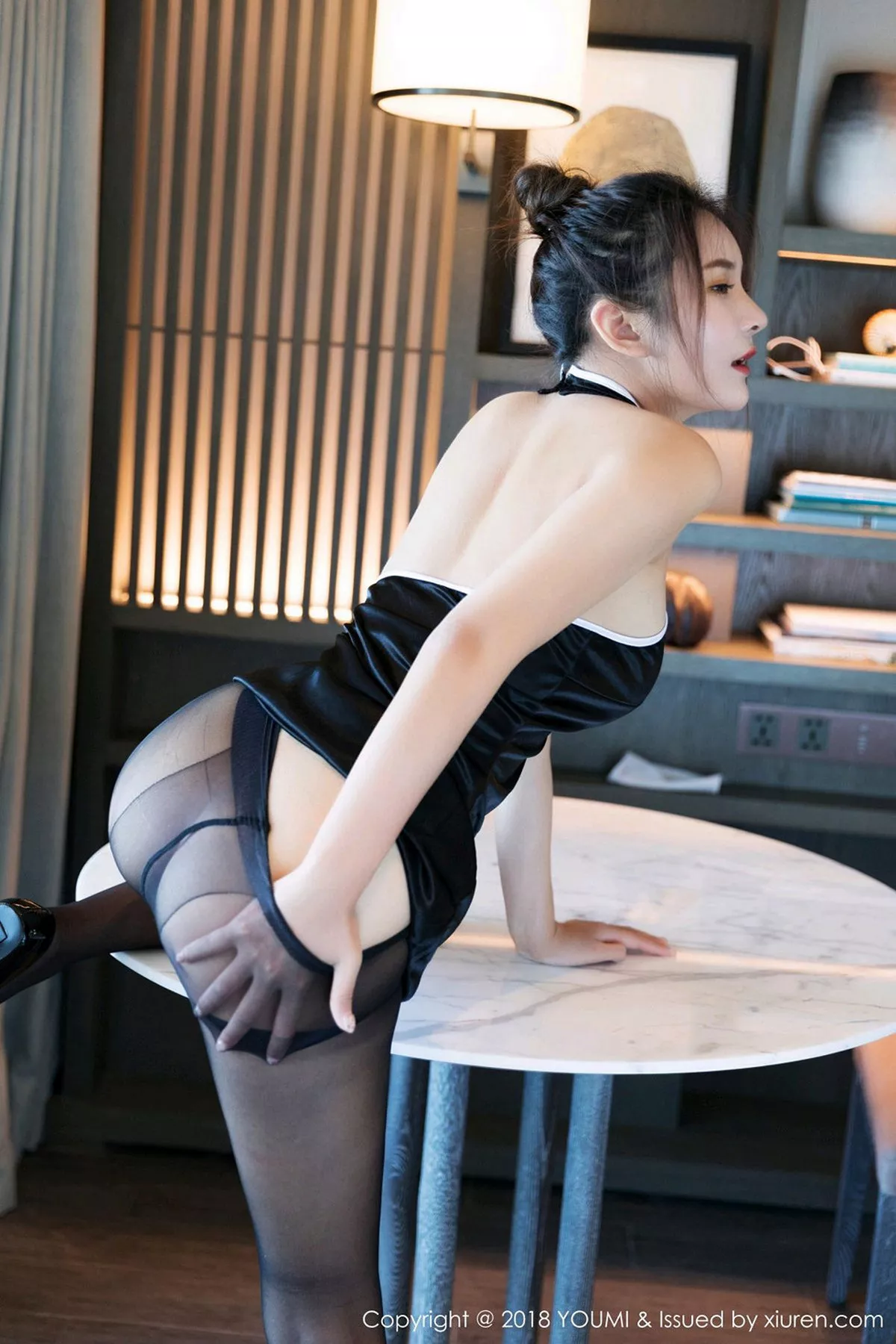 秀人集.com_[YouMi尤蜜荟]Vol.233_嫩模SOLO-尹菲三亚旅拍性感内衣配无内黑丝裤袜透视诱惑写真45P