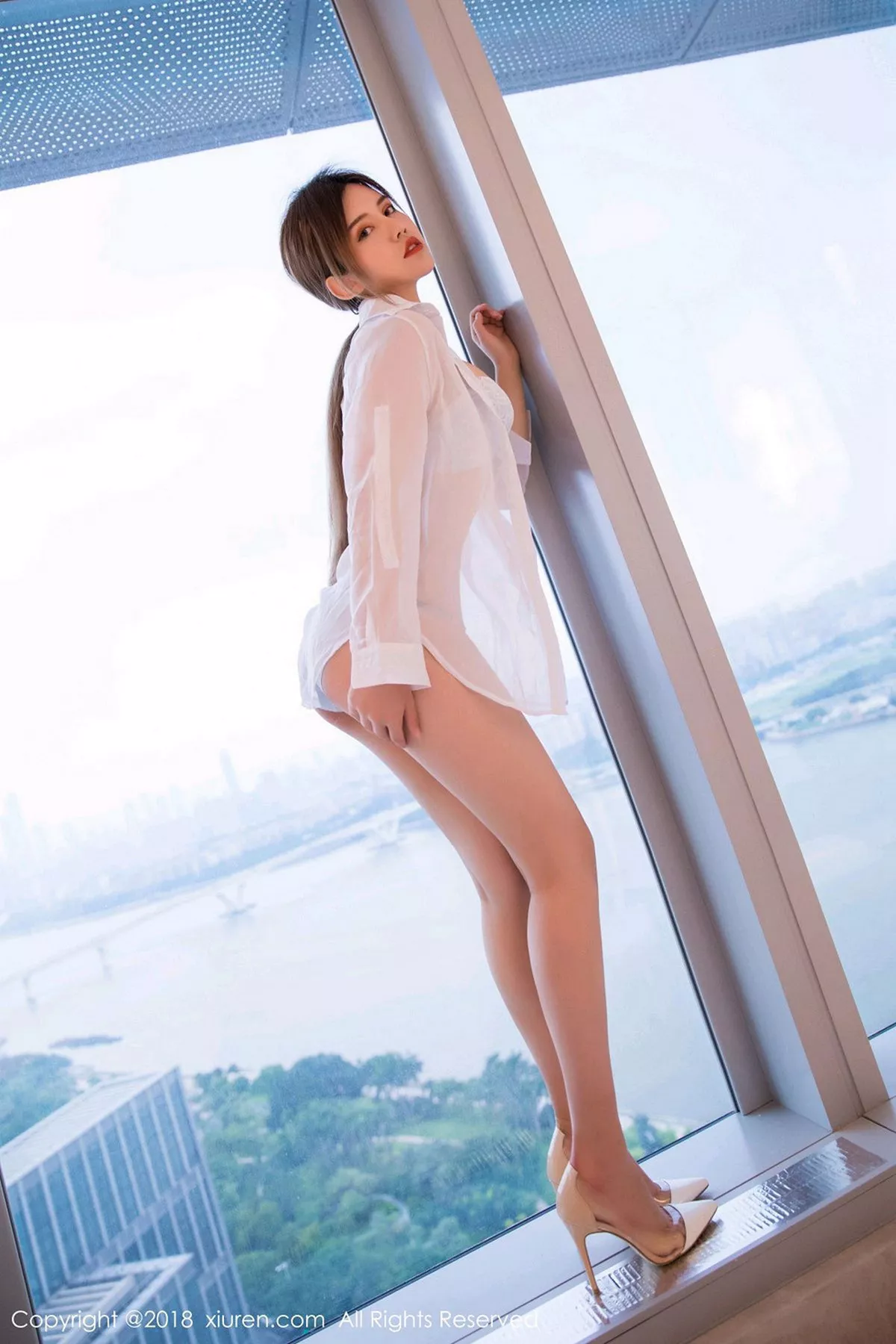 秀人集.com_[XiuRen秀人网]No.1253_女神Cris_卓娅祺性感吊带兔女郎+浴室白衬衫完美诱惑写真44P