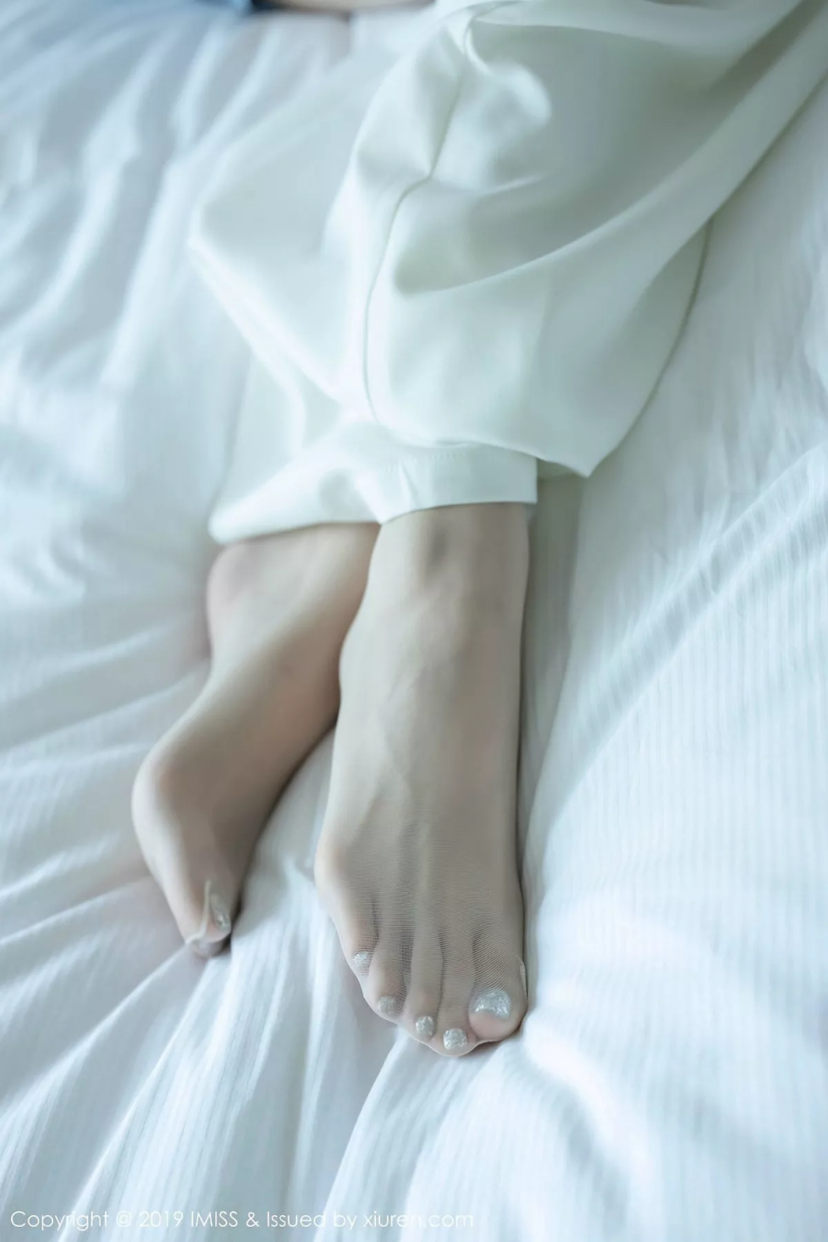 秀人集.com_[IMISS爱蜜社]Vol.424_女神许诺Sabrina私房性感内衣秀完美身材脱肉丝销魂诱惑写真60P