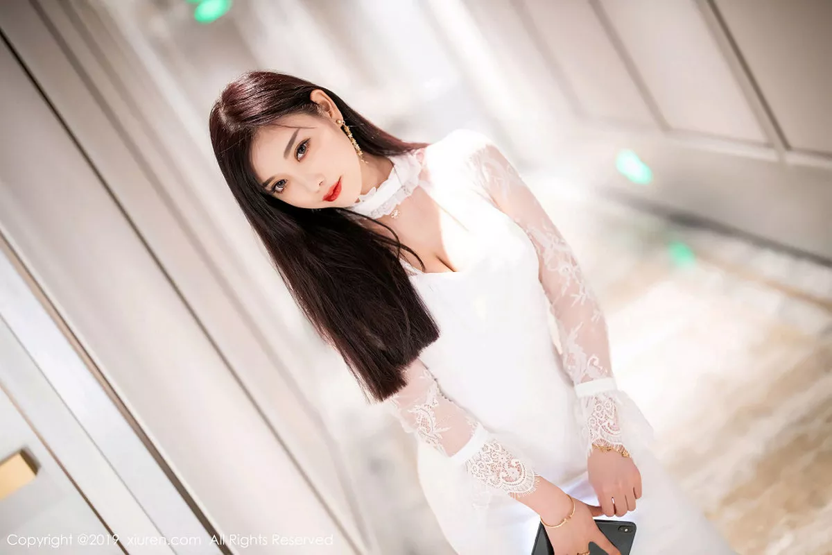 秀人集.com_[XiuRen秀人网]No.1884_女神杨晨晨sugar私房白色典雅服饰配蕾丝内裤极致魅惑写真106P