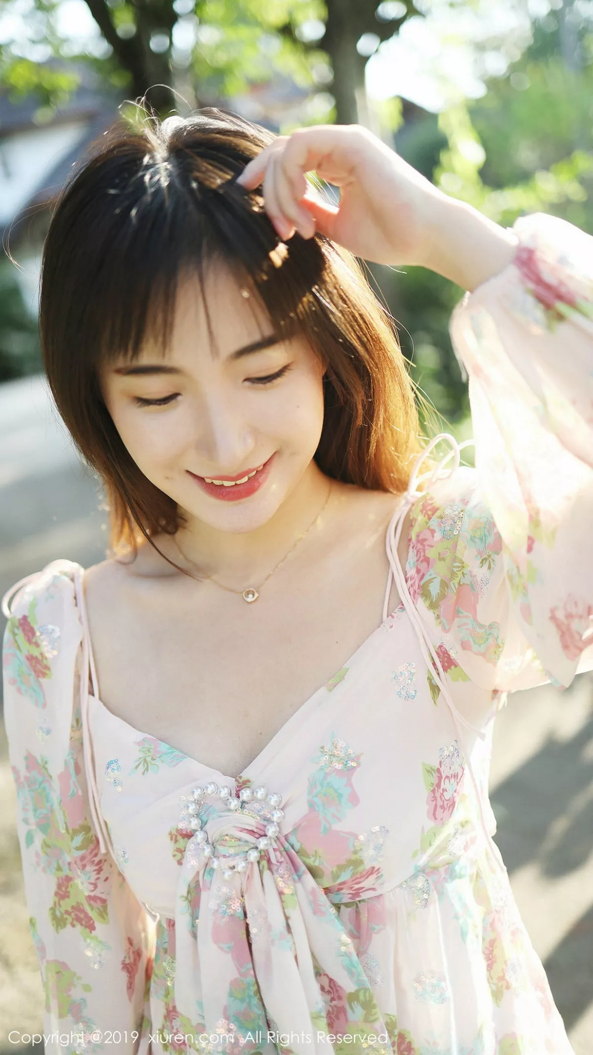 秀人集.com_[XiuRen秀人网]No.1892_嫩模艺儿拿铁泰国旅拍室外小清新主题蕾丝短裙迷人诱惑写真55P