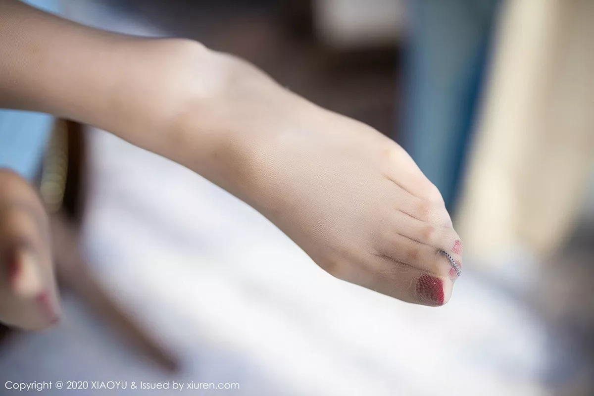 秀人集.com_[XiaoYu画语界]Vol.229_女神Angela小热巴心愿旅拍私房蕾丝内衣配无内黑丝诱惑写真113P