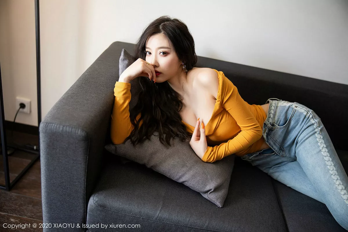 秀人集.com_[XiaoYu画语界]Vol.228_女神杨晨晨sugar济州岛旅拍撩衣真空半露豪乳撩人诱惑写真63P