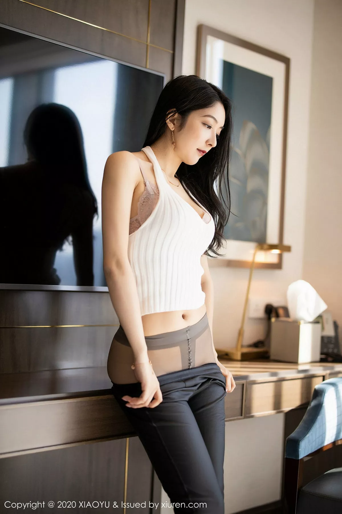 秀人集.com_[XiaoYu画语界]Vol.229_女神Angela小热巴心愿旅拍私房蕾丝内衣配无内黑丝诱惑写真113P