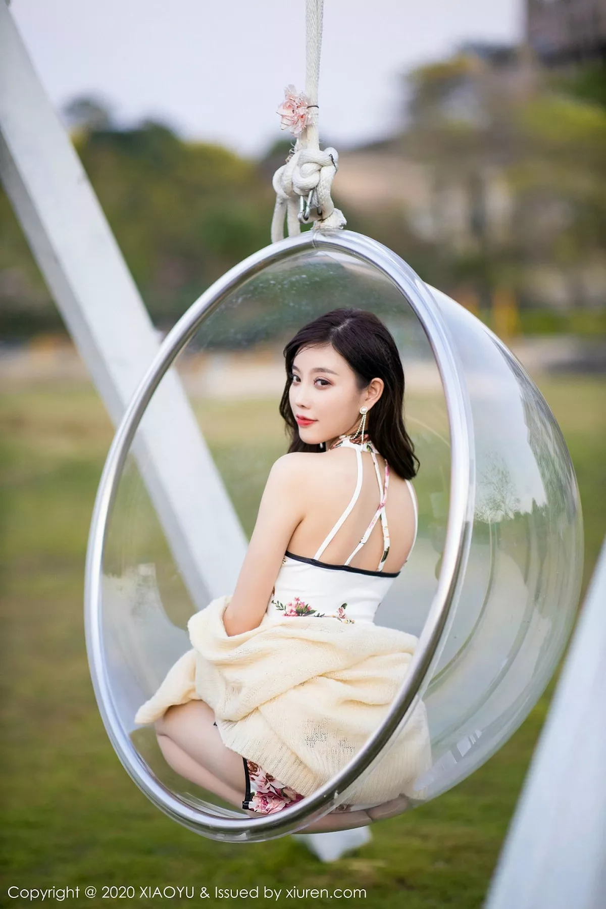 秀人集.com_[XiaoYu画语界]Vol.233_女神杨晨晨室外性感古韵旗袍配超薄肉丝秀美臀玉足诱惑写真140P